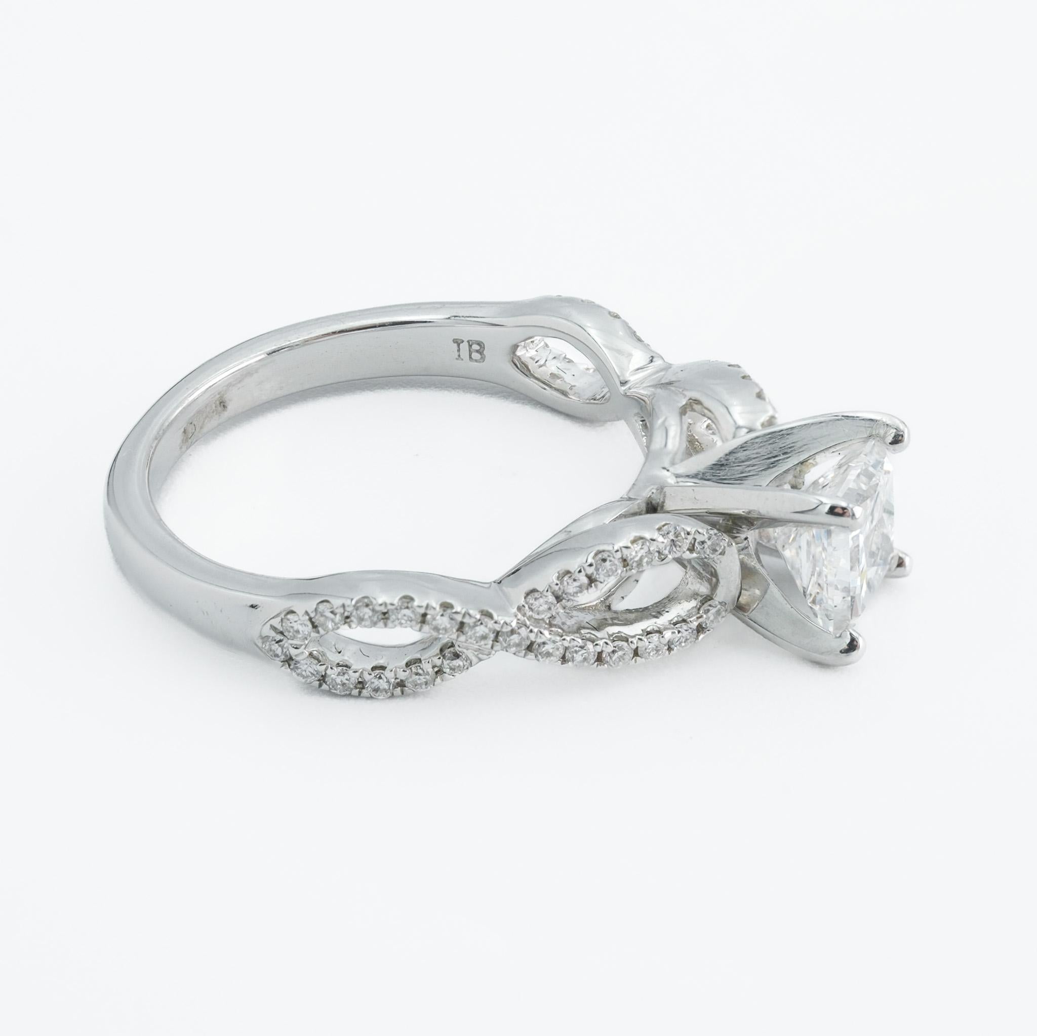 Bague de fiançailles diamant taille princesse en or blanc 14 carats ~1ctw Modernity Bon état - En vente à Fairfield, CT