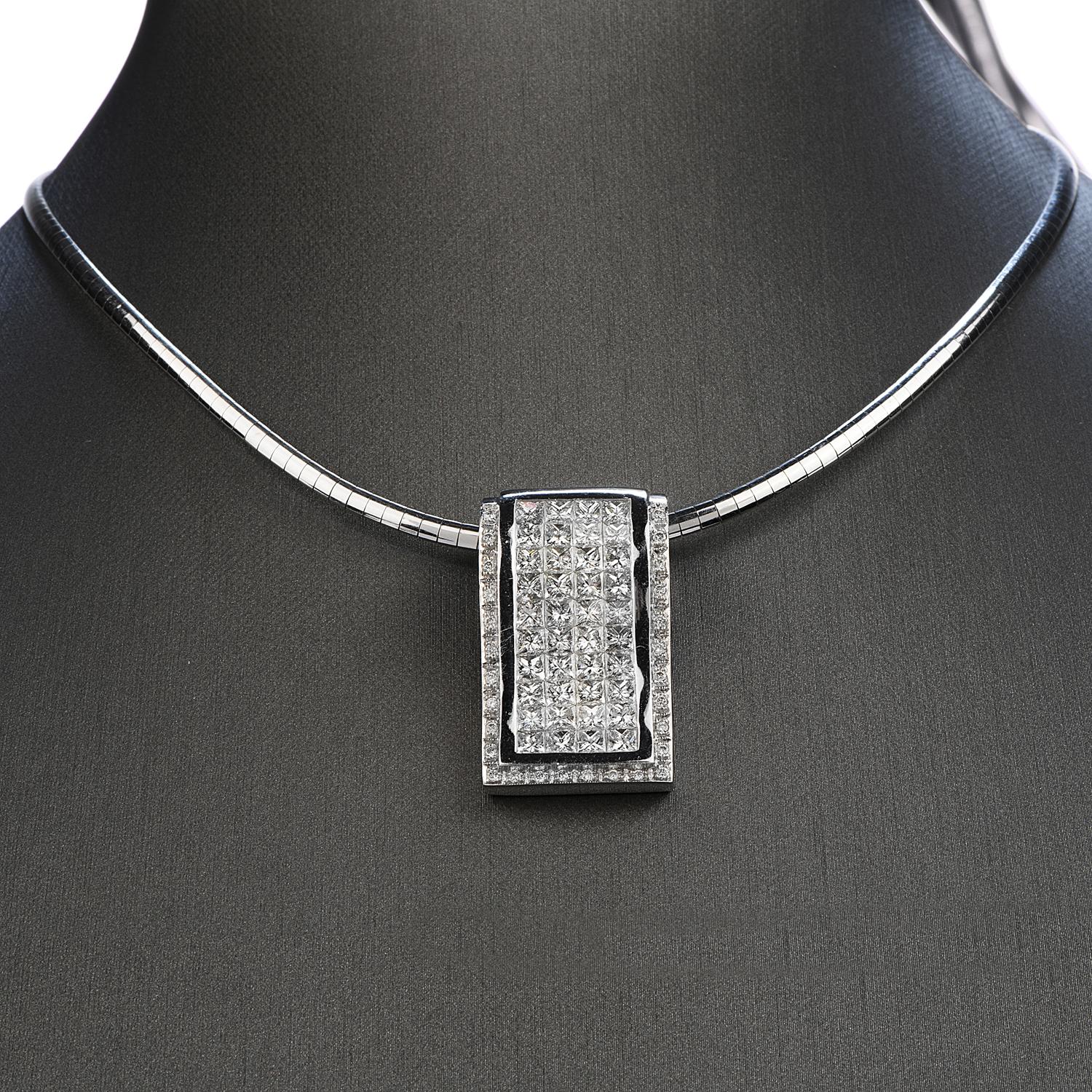 Modern Princess Diamond 18K Gold Slide Pendant Necklace In Excellent Condition In Miami, FL