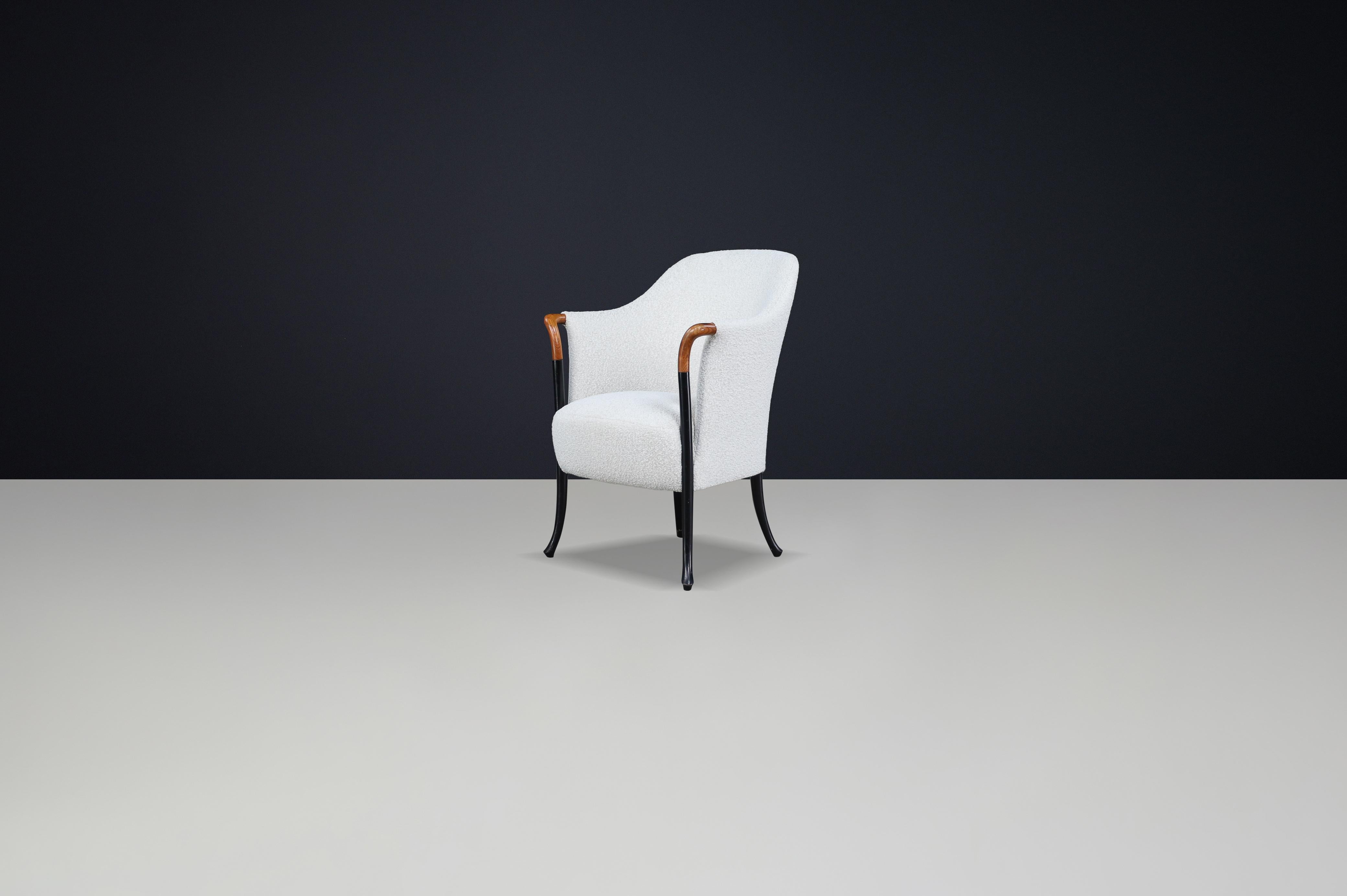 Moderner Progetti-Sessel von Umberto Asnago für Giorgetti, Italien, 1980er Jahre - Bouclé-Polsterung

Als raffinierter Ausdruck der italienischen Moderne ist dieser exquisite Progetti-Sessel von Umberto Asnago für Giorgetti ein Beispiel für die hohe