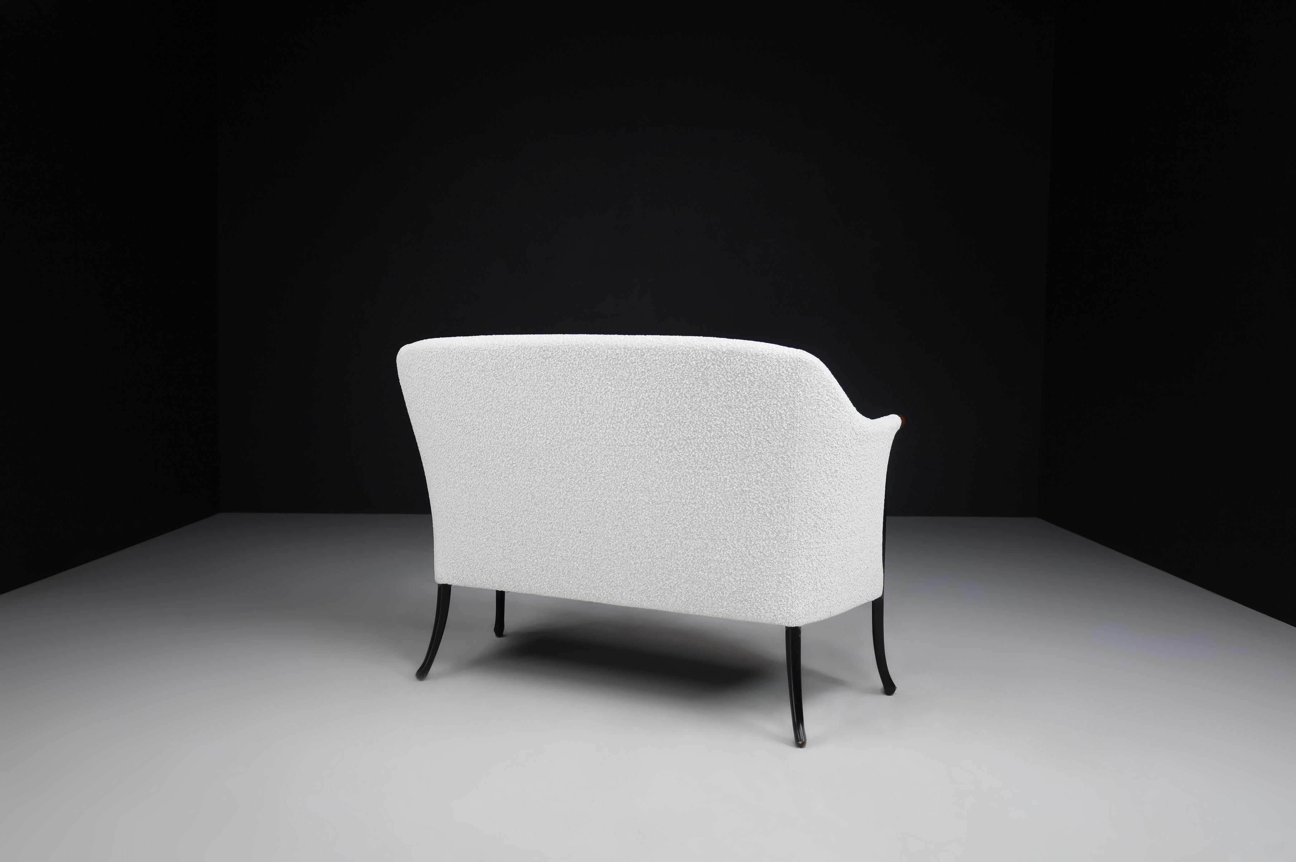 Modern Progetti Bench by Umberto Asnago for Giorgetti in New Bouclé Fabric 6