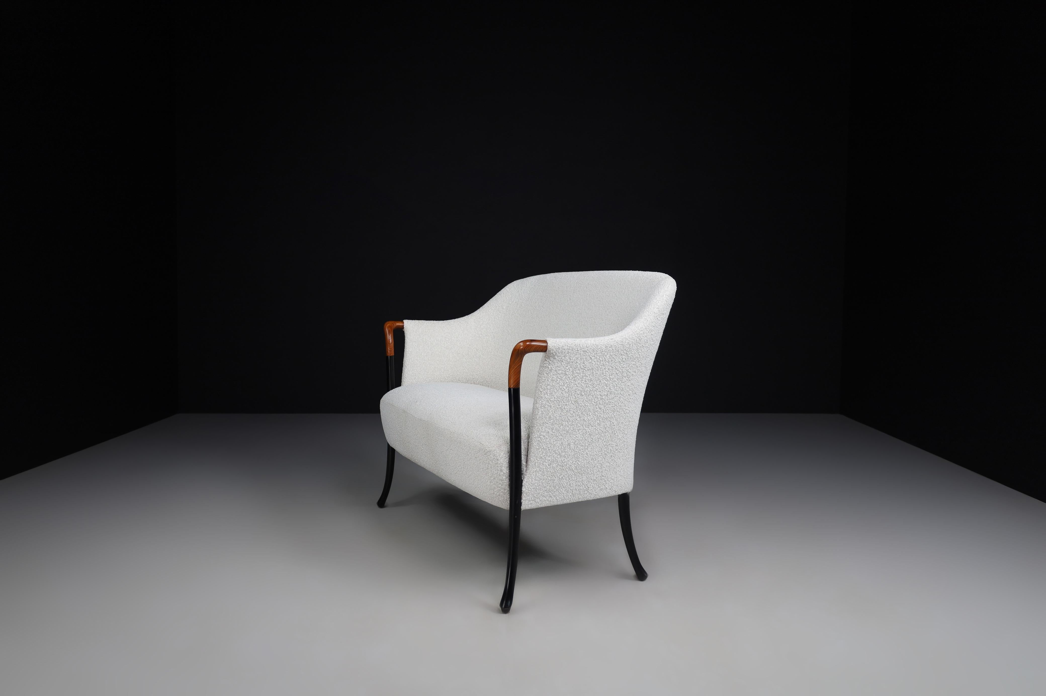 Modern Progetti Bench by Umberto Asnago for Giorgetti in New Bouclé Fabric 7