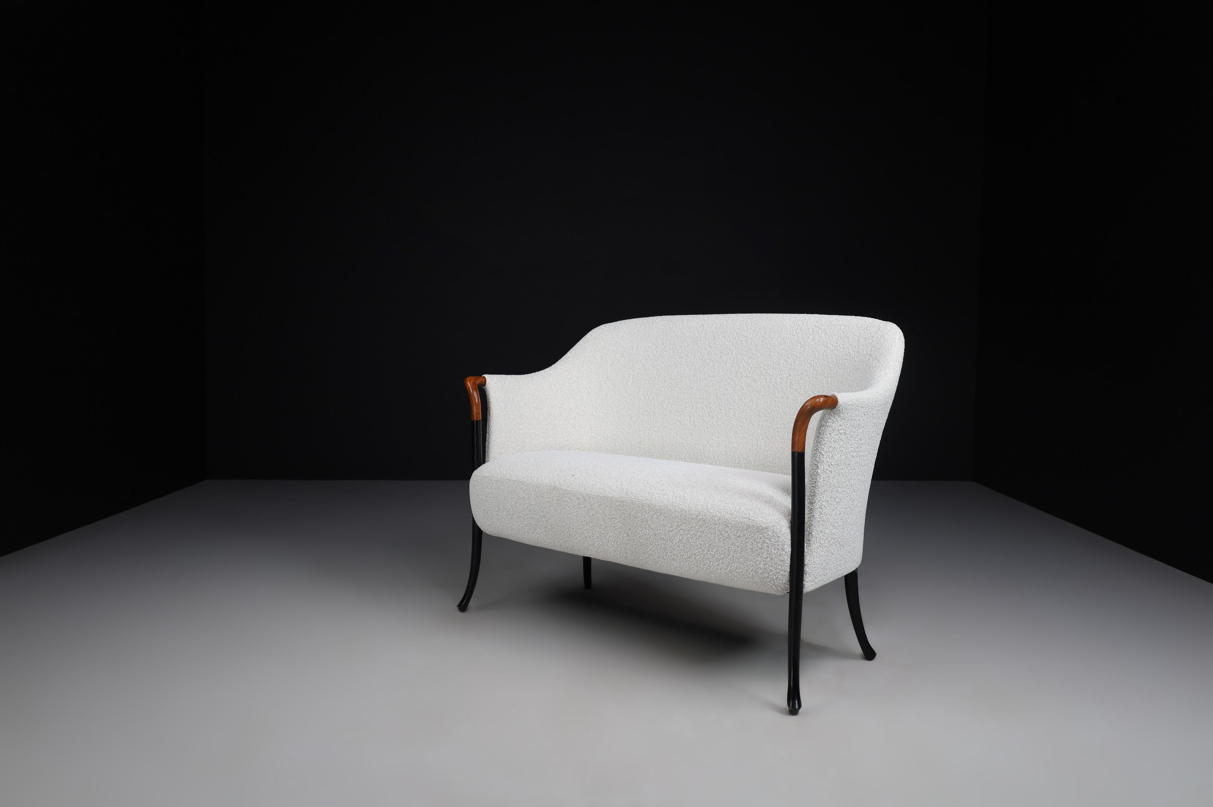 Modern Progetti Bench by Umberto Asnago for Giorgetti in New Bouclé Fabric 9