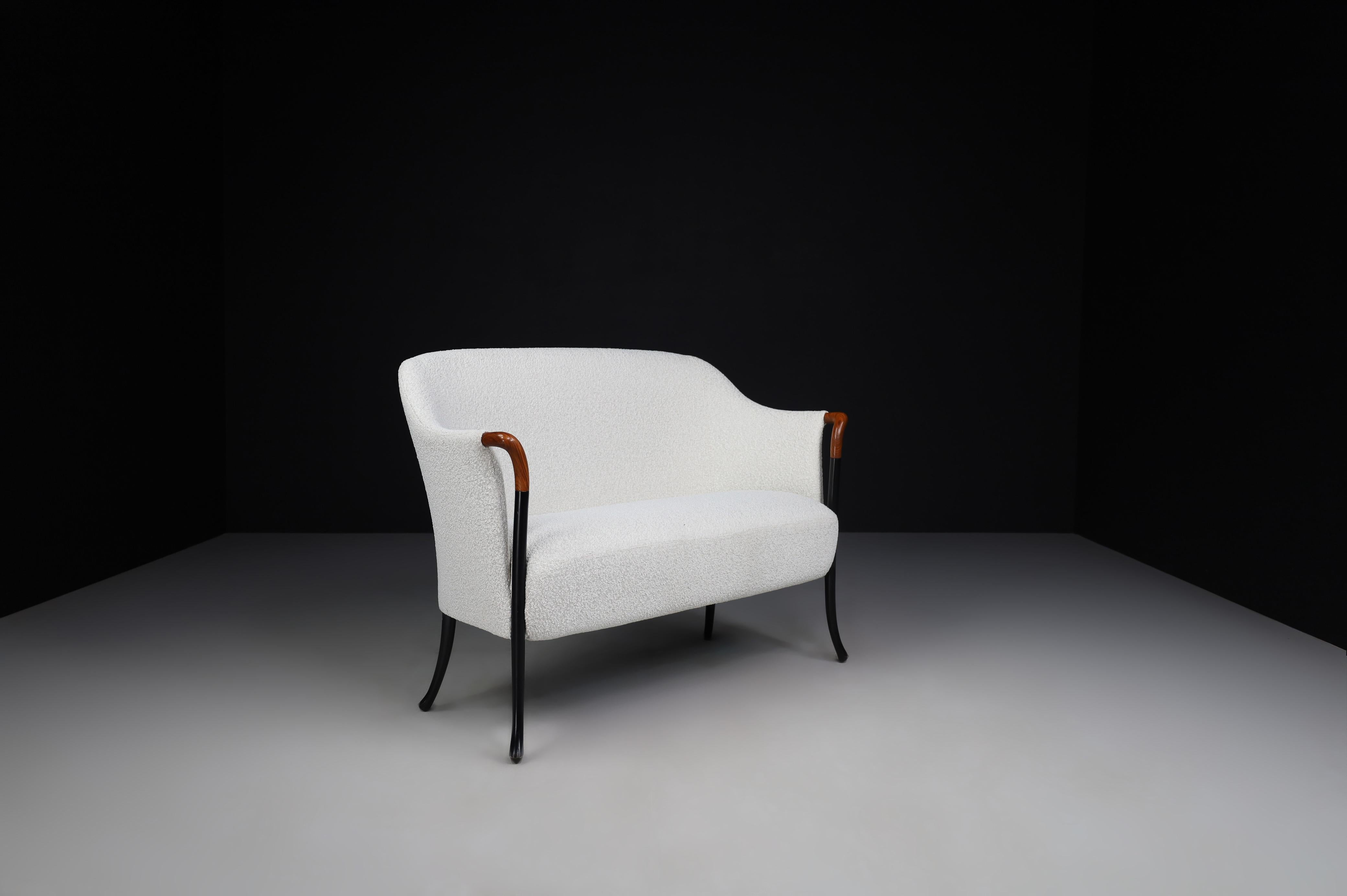 20th Century Modern Progetti Bench by Umberto Asnago for Giorgetti in New Bouclé Fabric