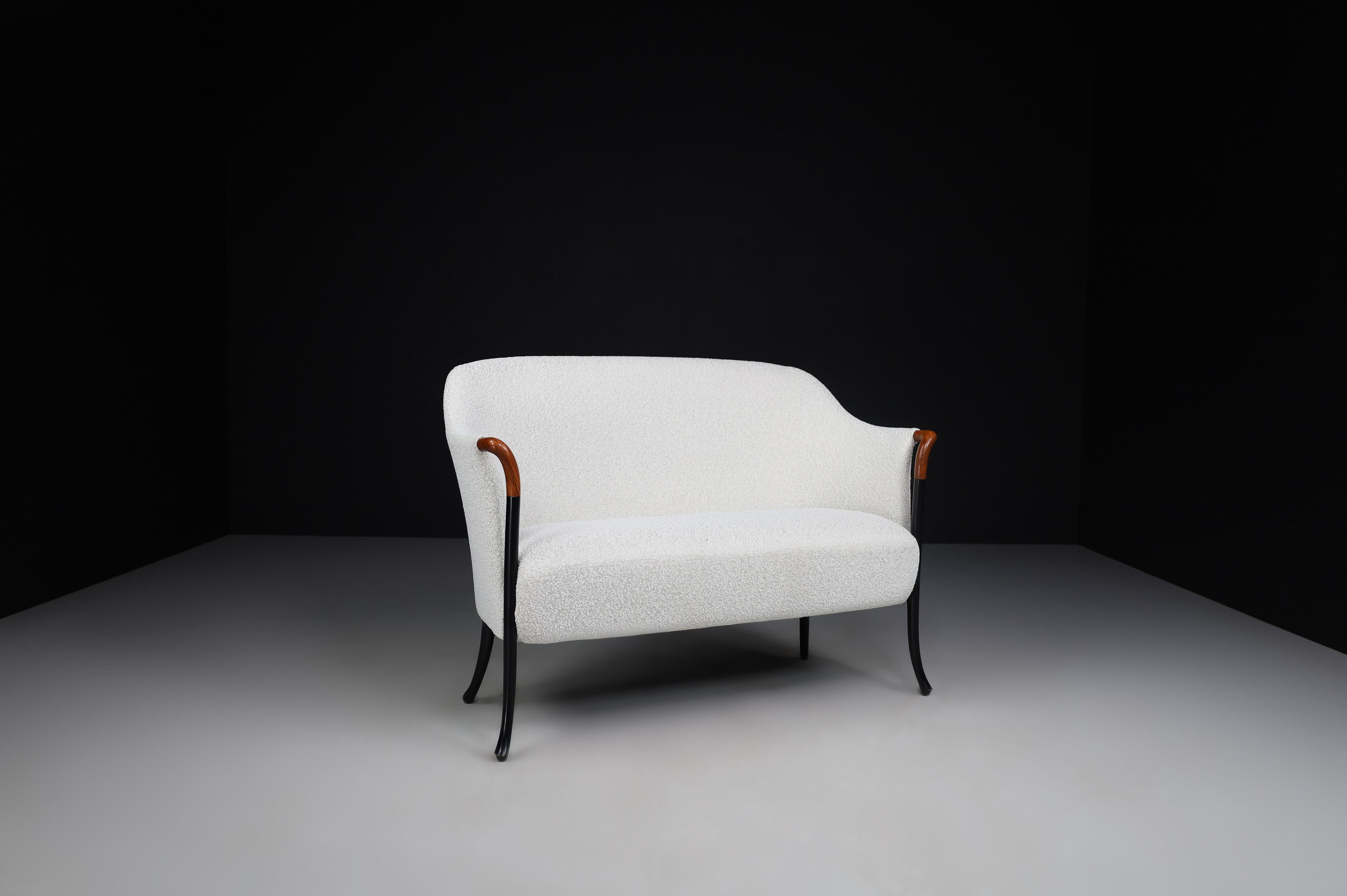 Modern Progetti Bench by Umberto Asnago for Giorgetti in New Bouclé Fabric 2