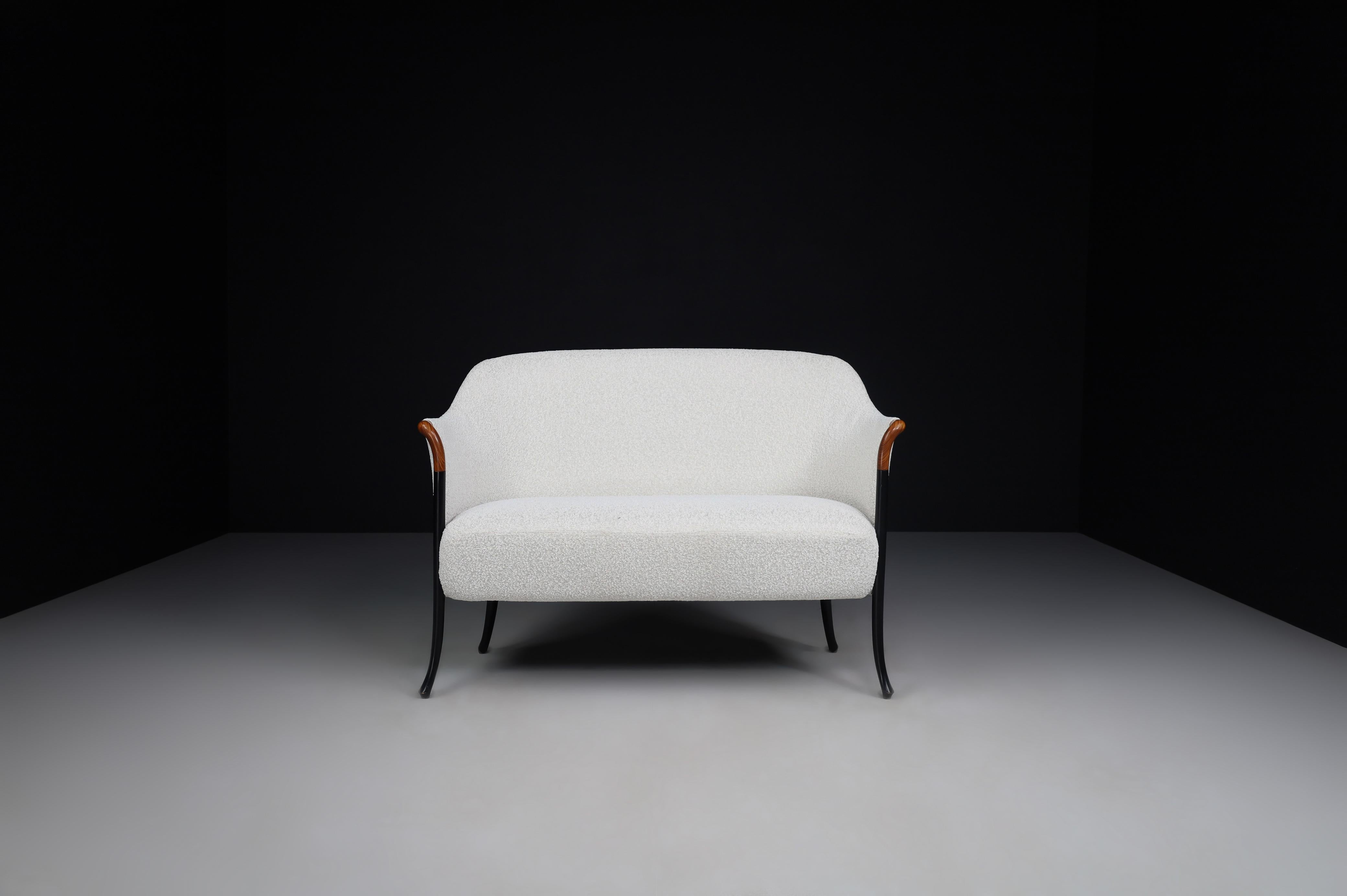 Modern Progetti Bench by Umberto Asnago for Giorgetti in New Bouclé Fabric 3