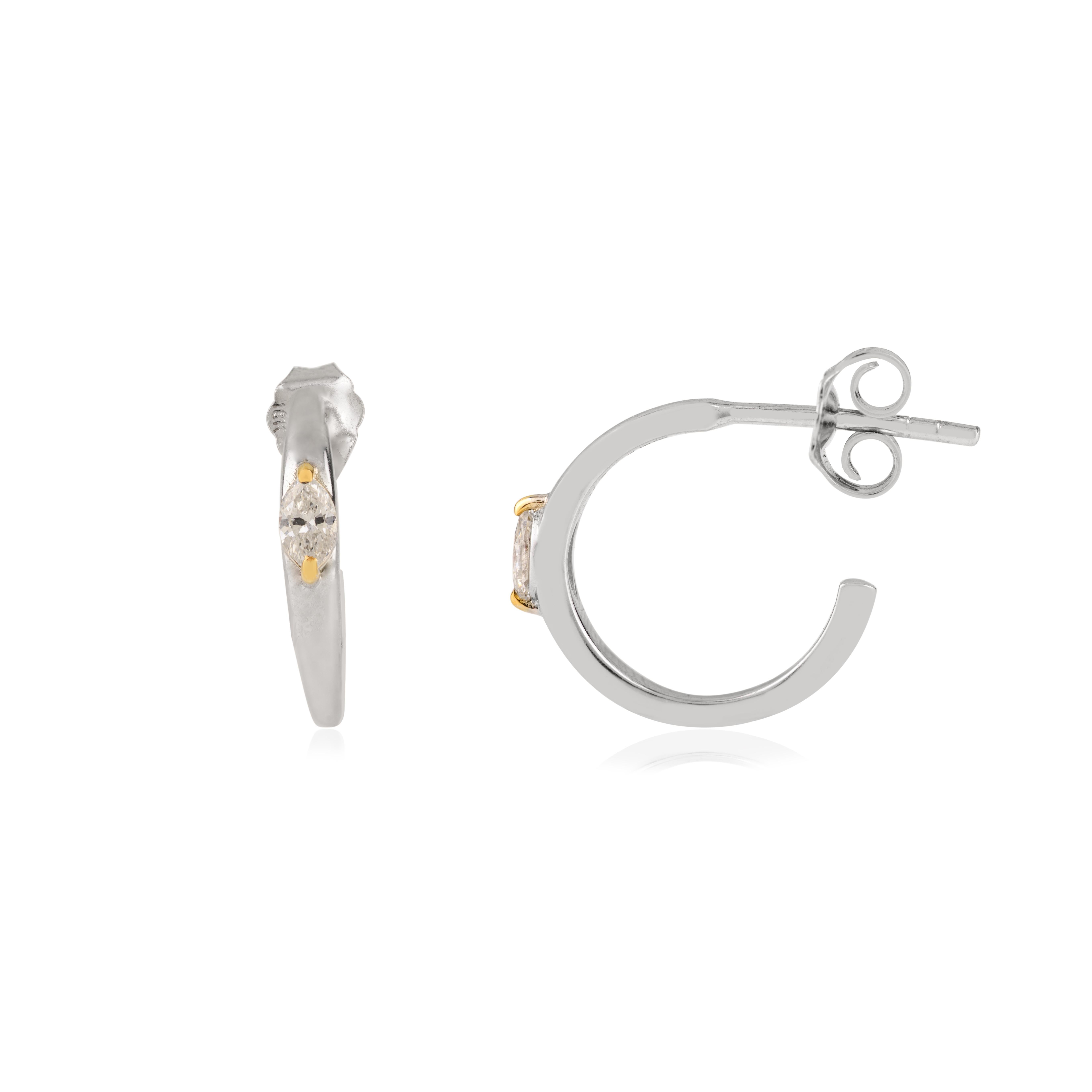Boucle d'oreille moderne en or blanc et jaune 18k sertie de diamants taillés en marquise en vente 1