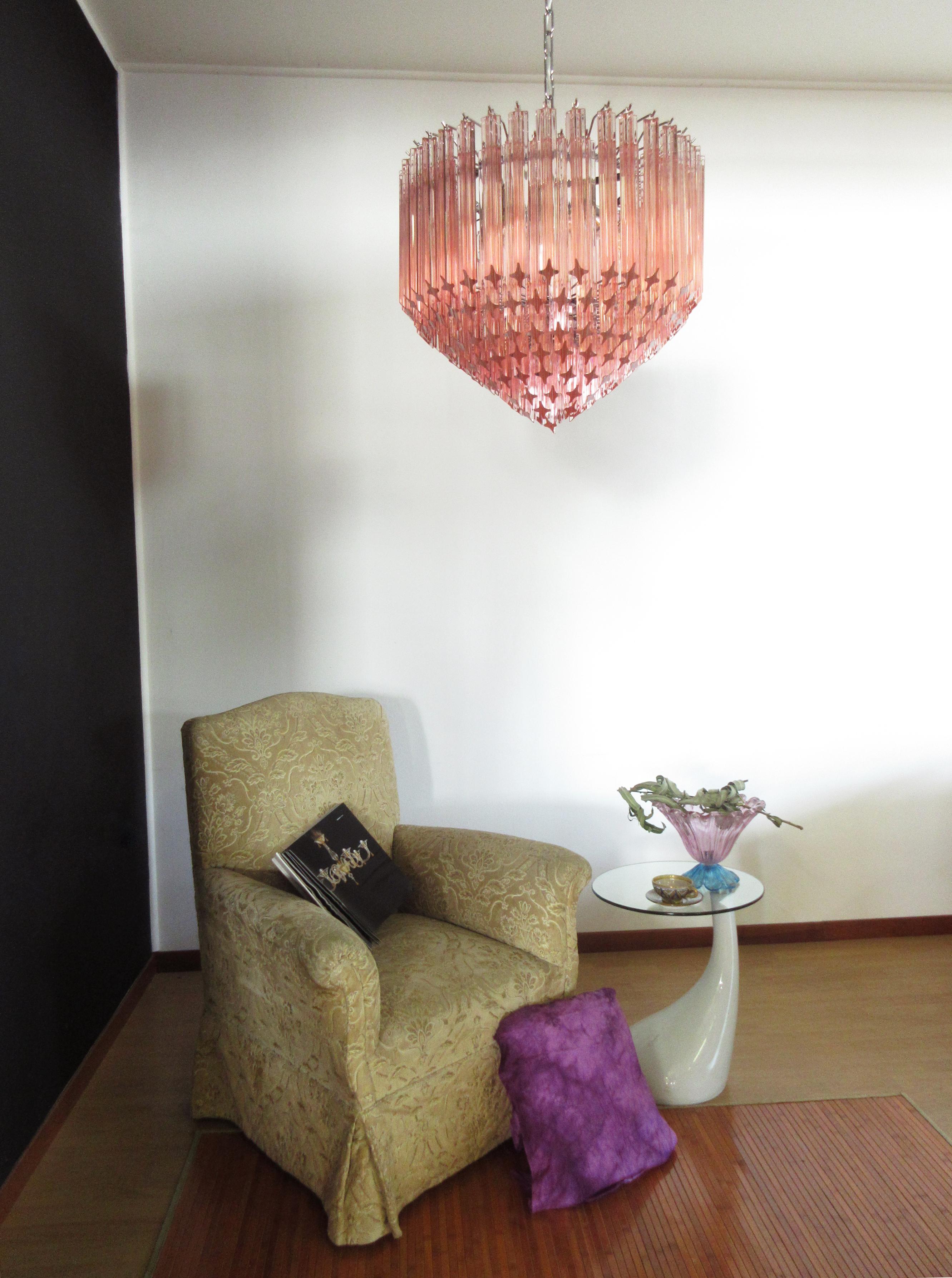 Modern Quadriedri Murano Glass Chandelier, 163 Pink Prism Quadriedri In Good Condition In Gaiarine Frazione Francenigo (TV), IT