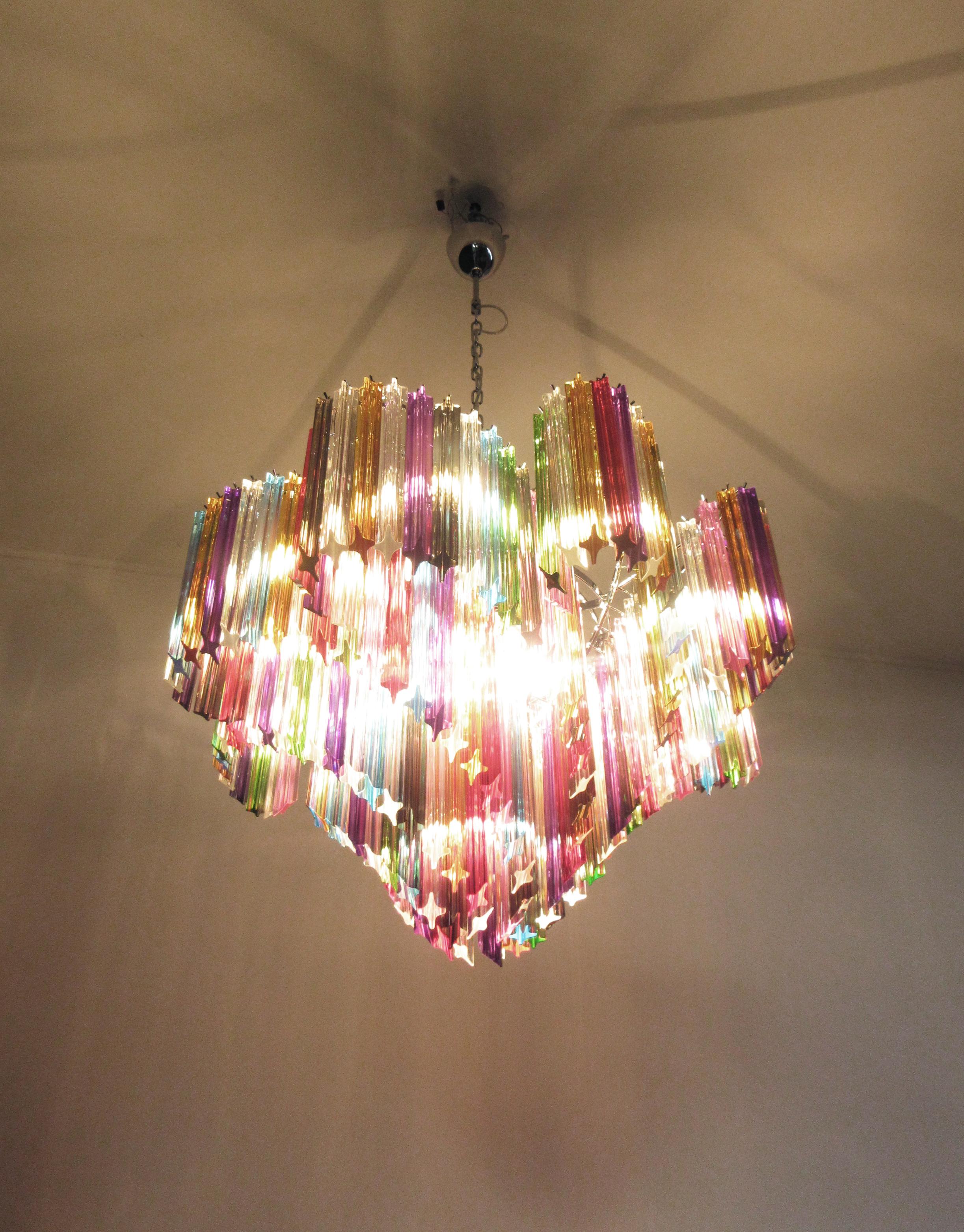 Lámpara moderna de cristal de Murano Quadriedri - 200 prismas multicolores quadriedri en venta 1