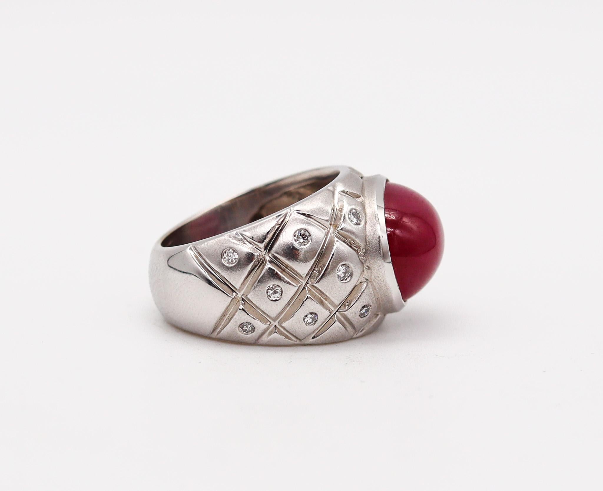 Modern Quilted Cocktail Ring in 18kt White Gold with 9.21 Cts in Diamonds Ruby In Excellent Condition For Sale In Miami, FL