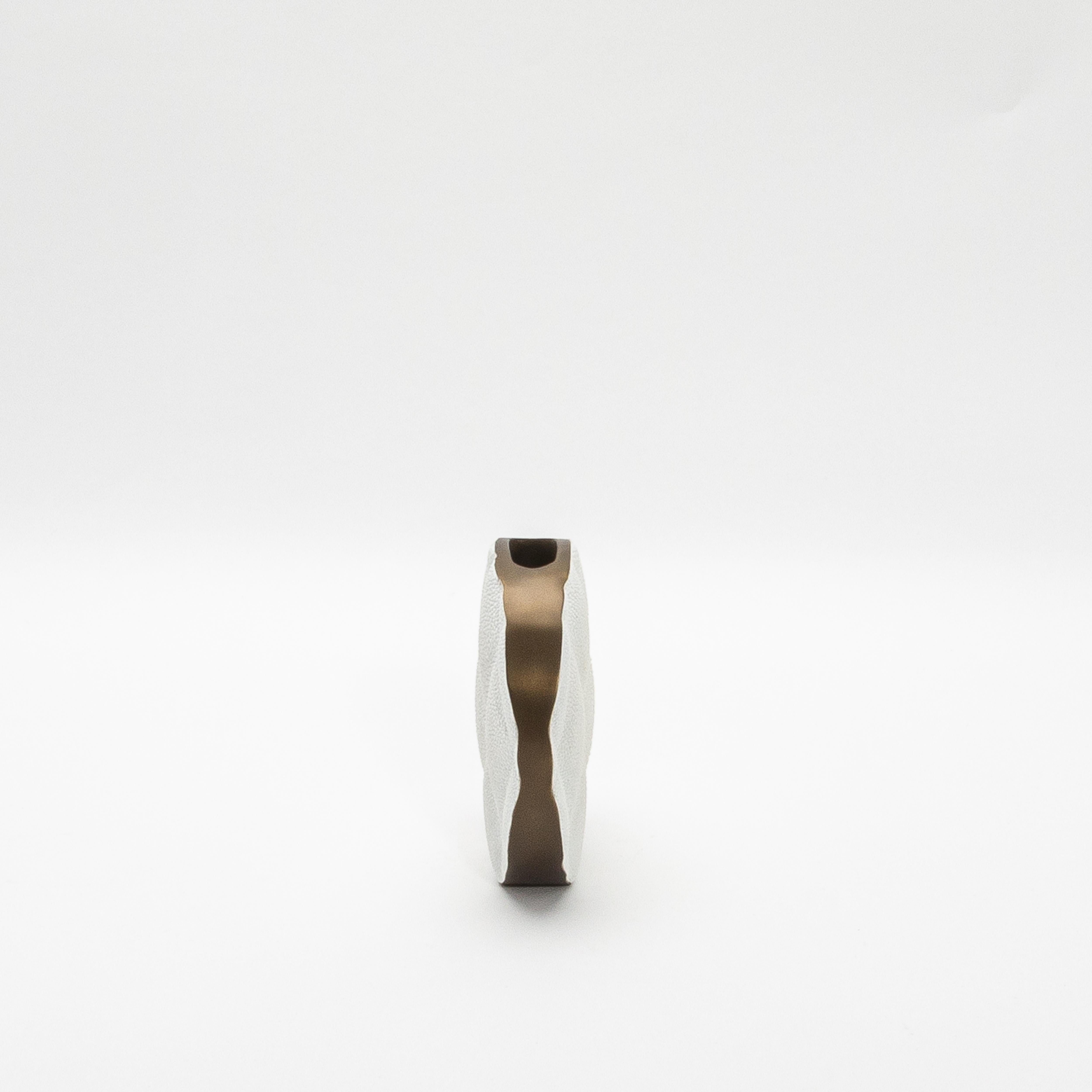 Filippino Vaso moderno trapuntato in zigrino di KIFU Paris in vendita