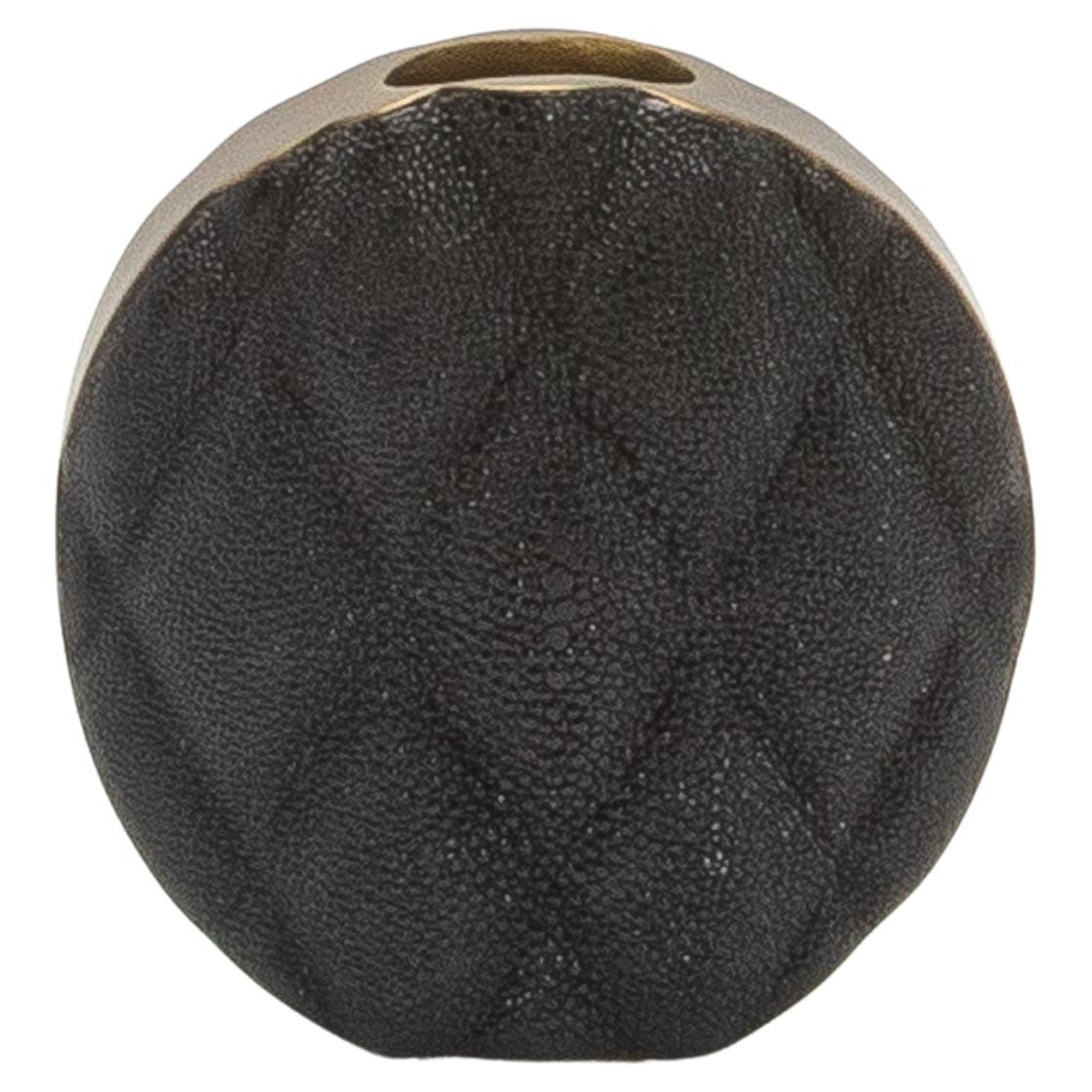 Vaso moderno trapuntato in zigrino nero con dettagli in ottone di KIFU Paris