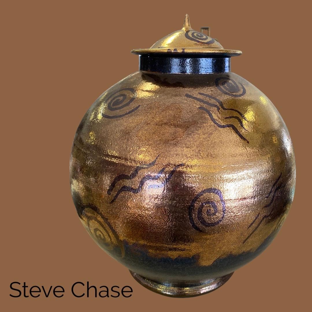 Moderne Raku-Urne mit Deckel aus dem Nachlass von Steve Chase von Gary McCloy im Angebot 3