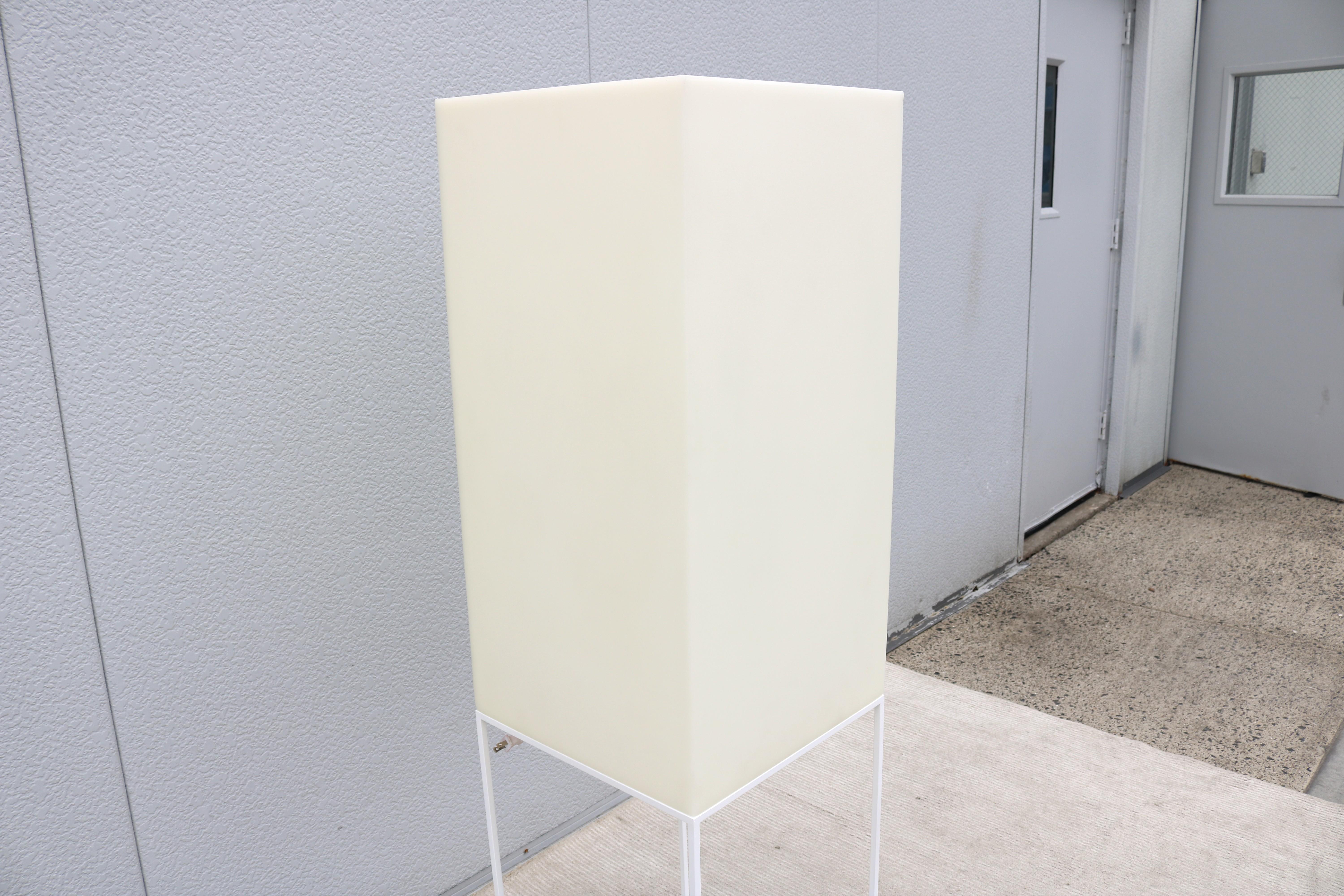 Lámpara de pie de exterior moderna Ramon Esteve para Vondom Vela High Cube White, España en venta 3