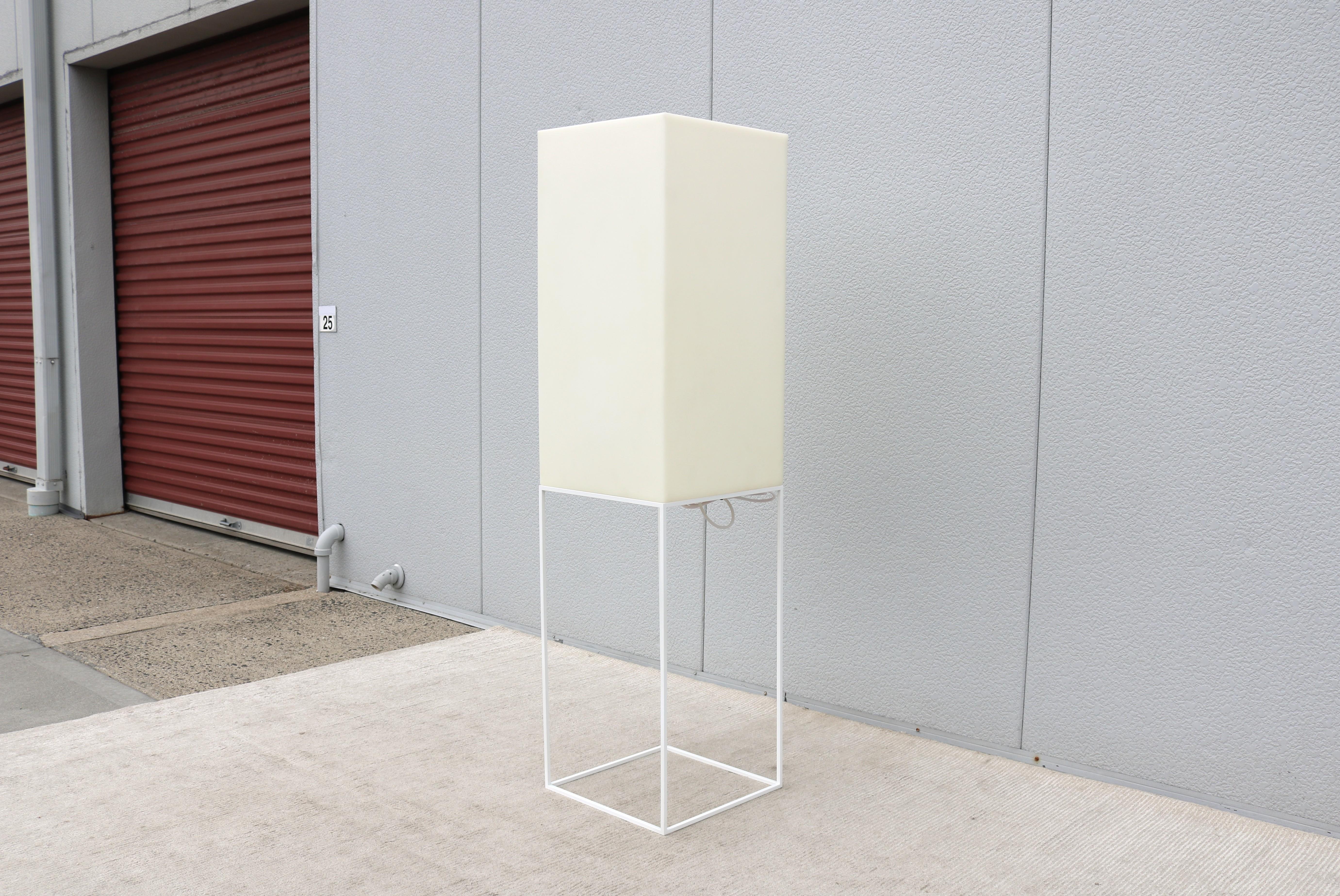 Lámpara de pie de exterior moderna Ramon Esteve para Vondom Vela High Cube White, España Moldeado en venta