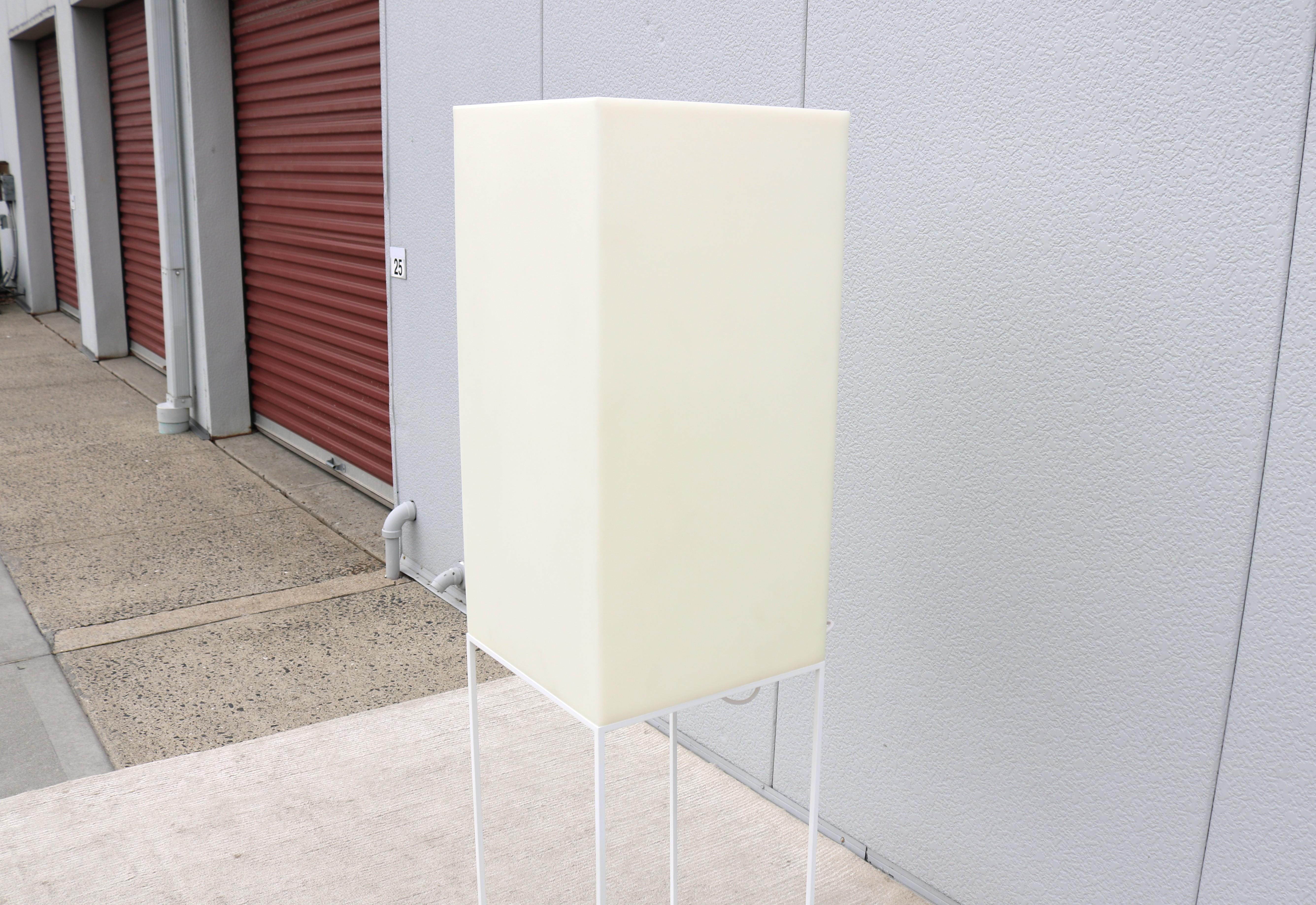 Lámpara de pie de exterior moderna Ramon Esteve para Vondom Vela High Cube White, España Siglo XXI y contemporáneo en venta