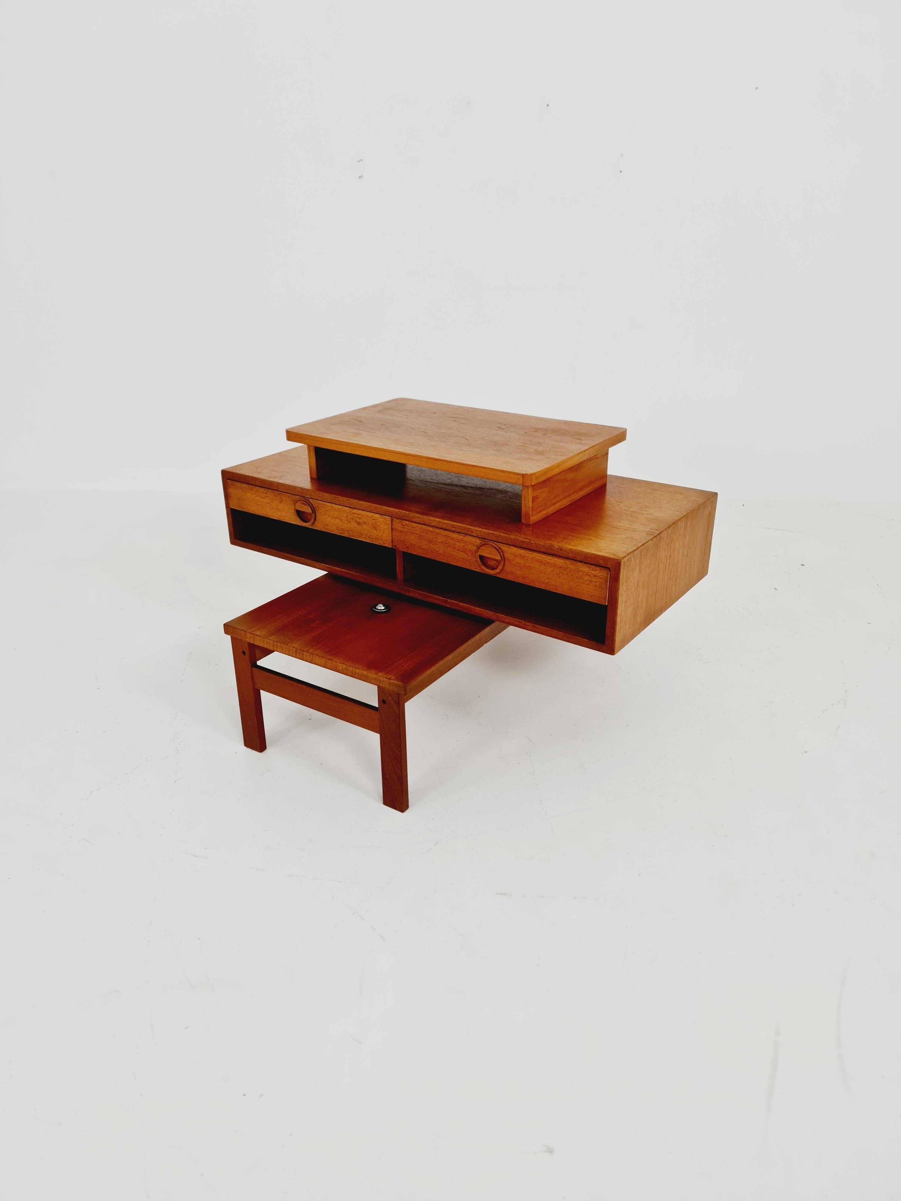 Mid-20th Century modern, Rare Danish tv-bench hallway table teak by Hansen & Guldborg Mobler For Sale