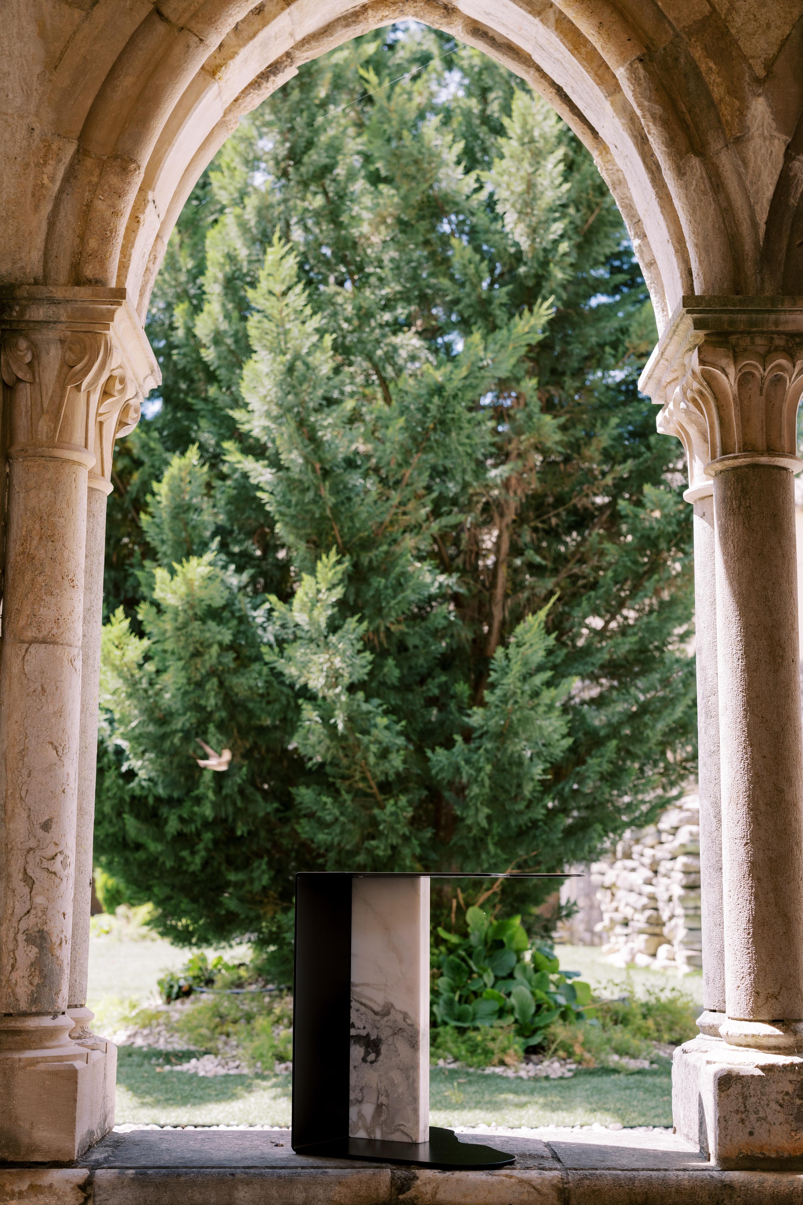 Raw Side Table, Contemporary Collection, Handcrafted in Portugal - Europe by Greenapple.

The Raw Marble Side Table celebrates the interplay of perfectionism and raw beauty. By merging organic forms inspired by nature with noble materials, Raw