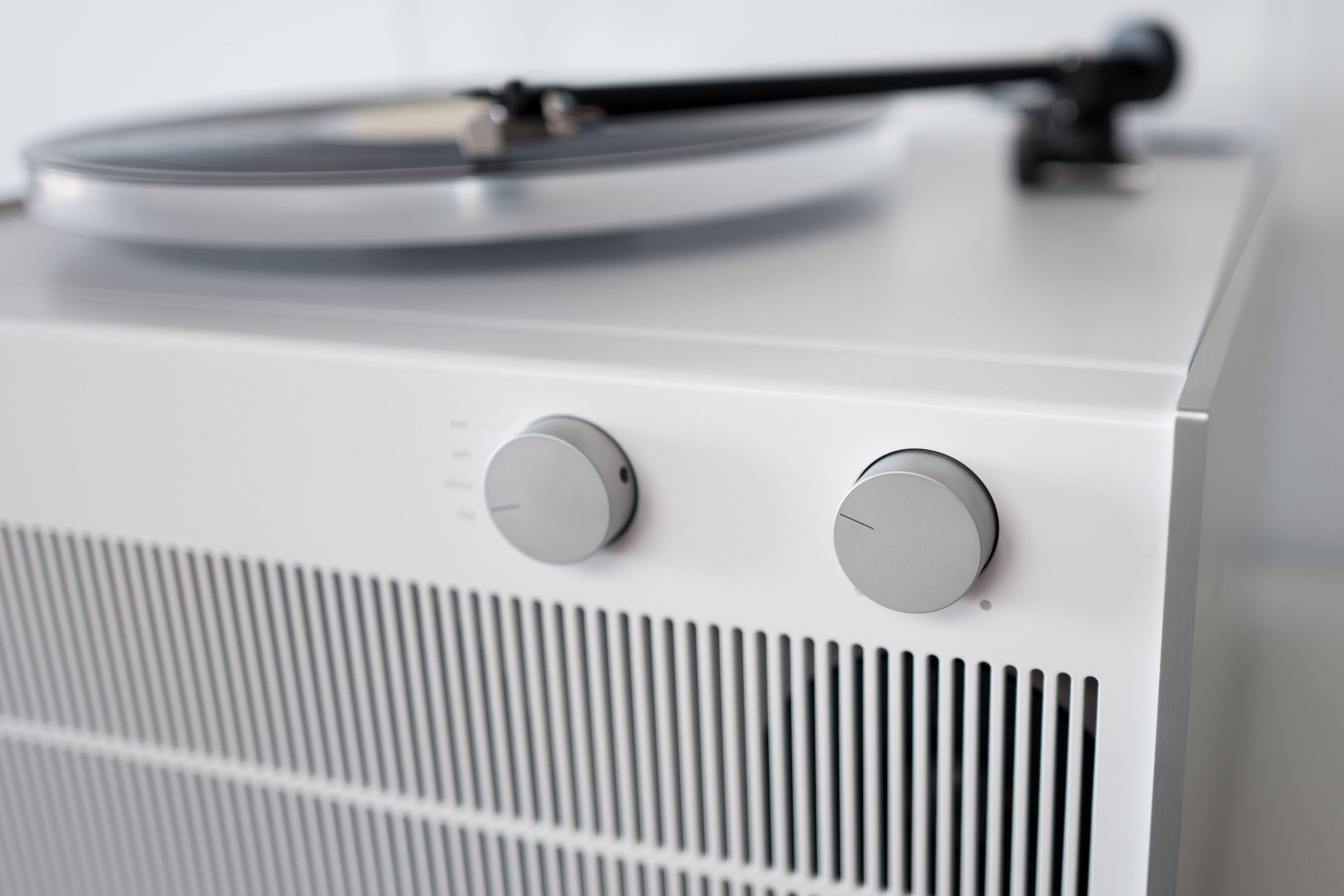 Mid-Century Modern Modern Record Player White Anodized Aluminum Tabletop Setup with Sonos Port