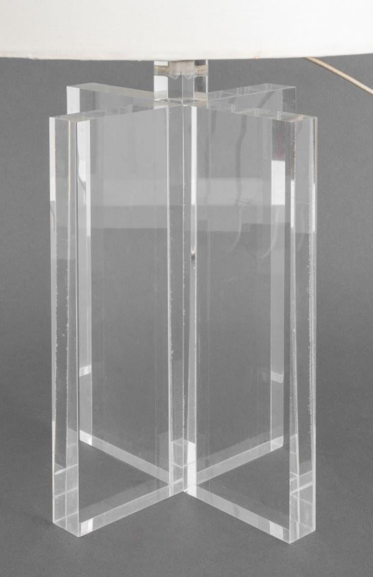 Modern Rectangular Acrylic Table Lamp For Sale 1