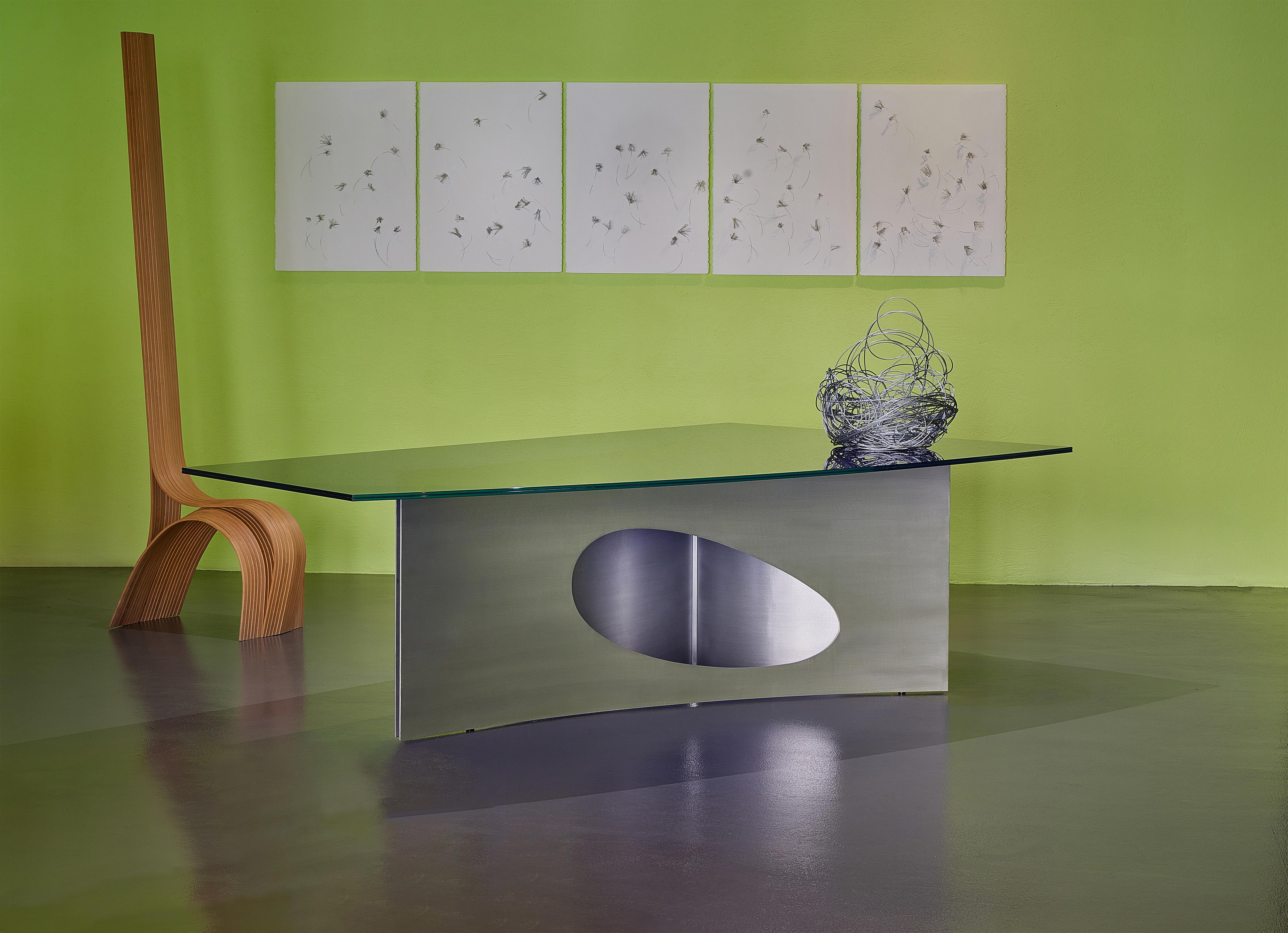 The dining table was designed by the your author Atelier Ferraro for Dilmos on the occasion of the Milan Design Week 2023.

