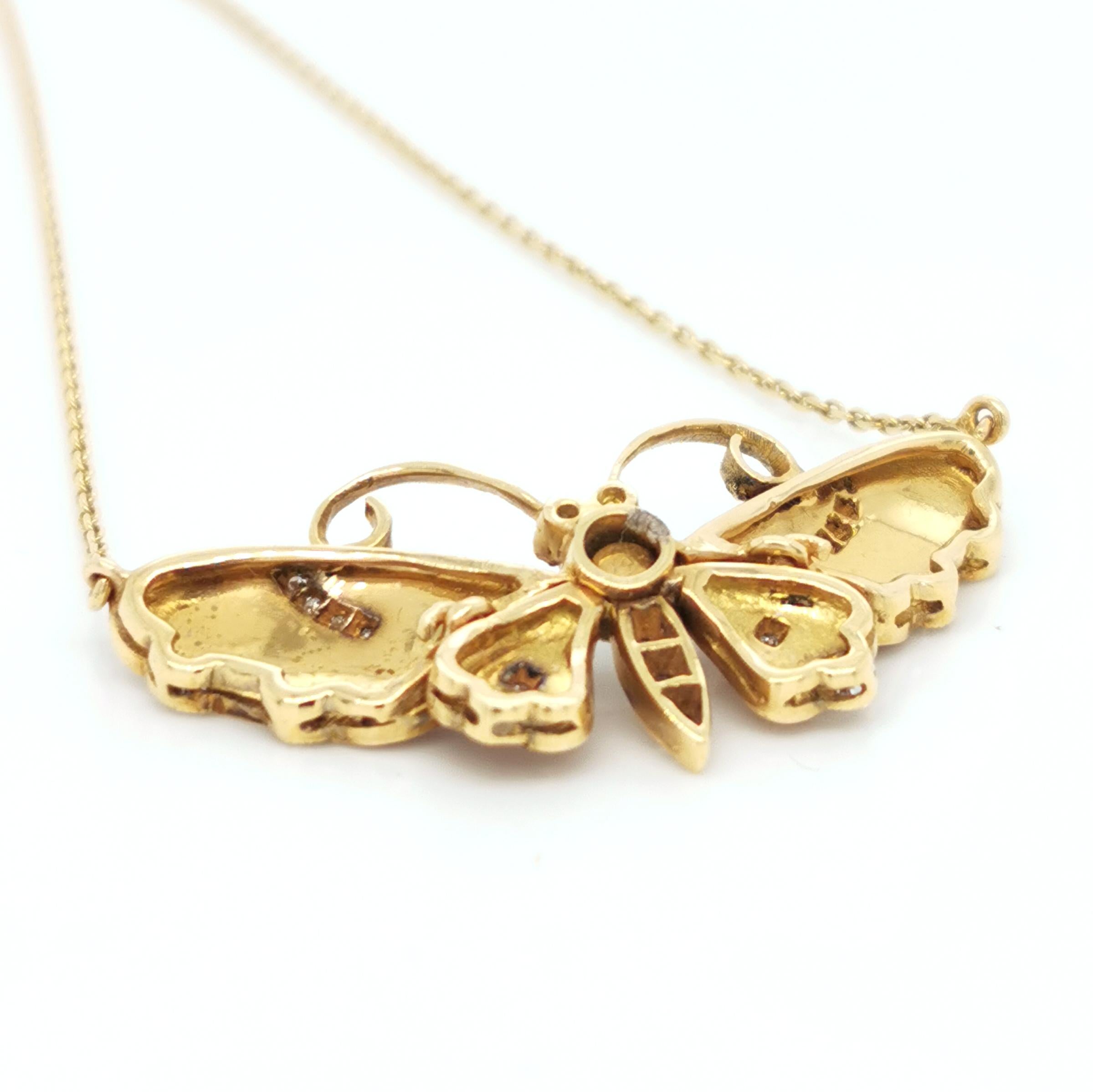 Modern Red Enamel, Diamond and Gold Butterfly Pendant In New Condition For Sale In London, GB