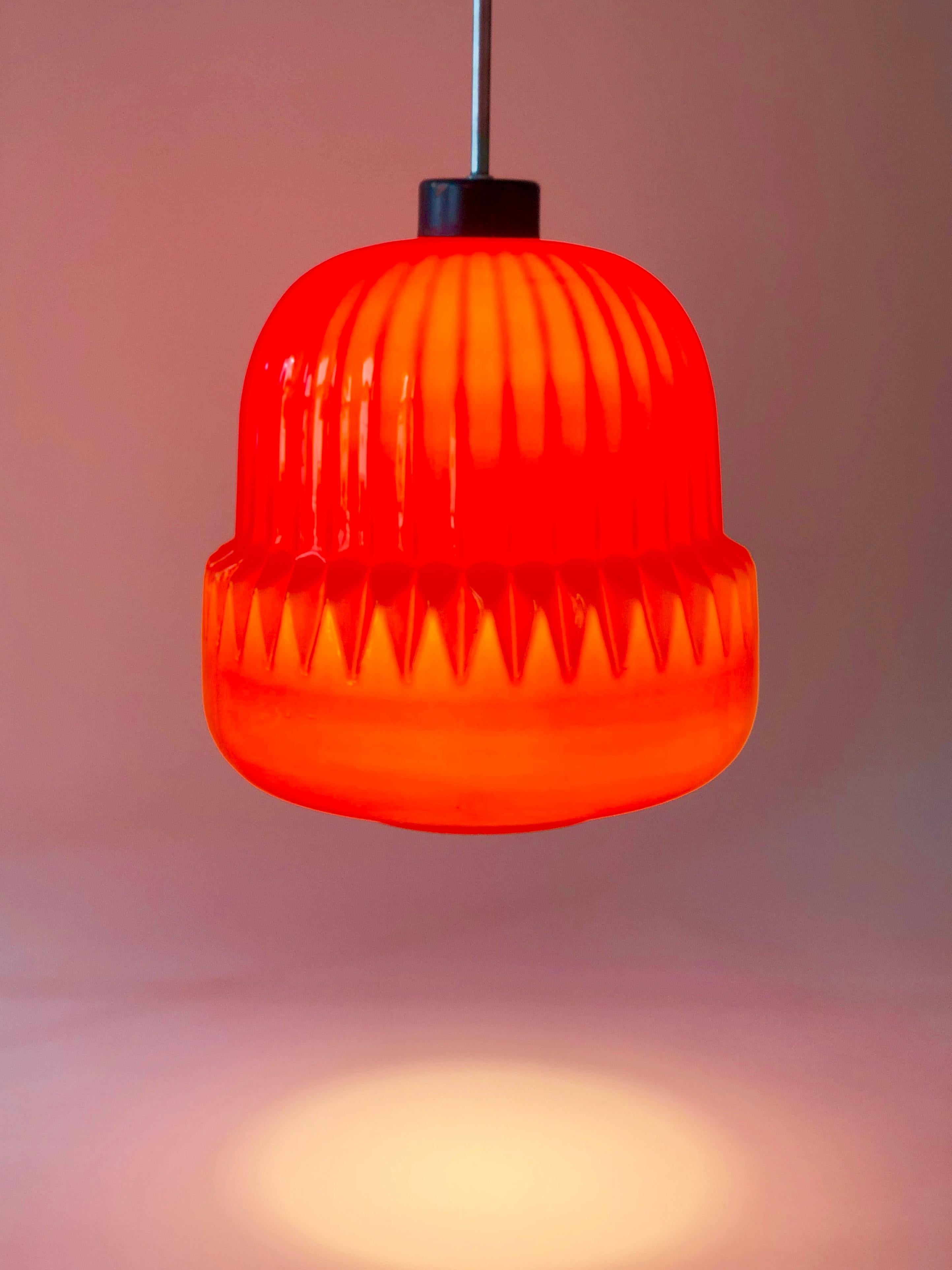 Modern Red Glass, Globe Pendant from the 1960s In Good Condition For Sale In Vienna, Austria