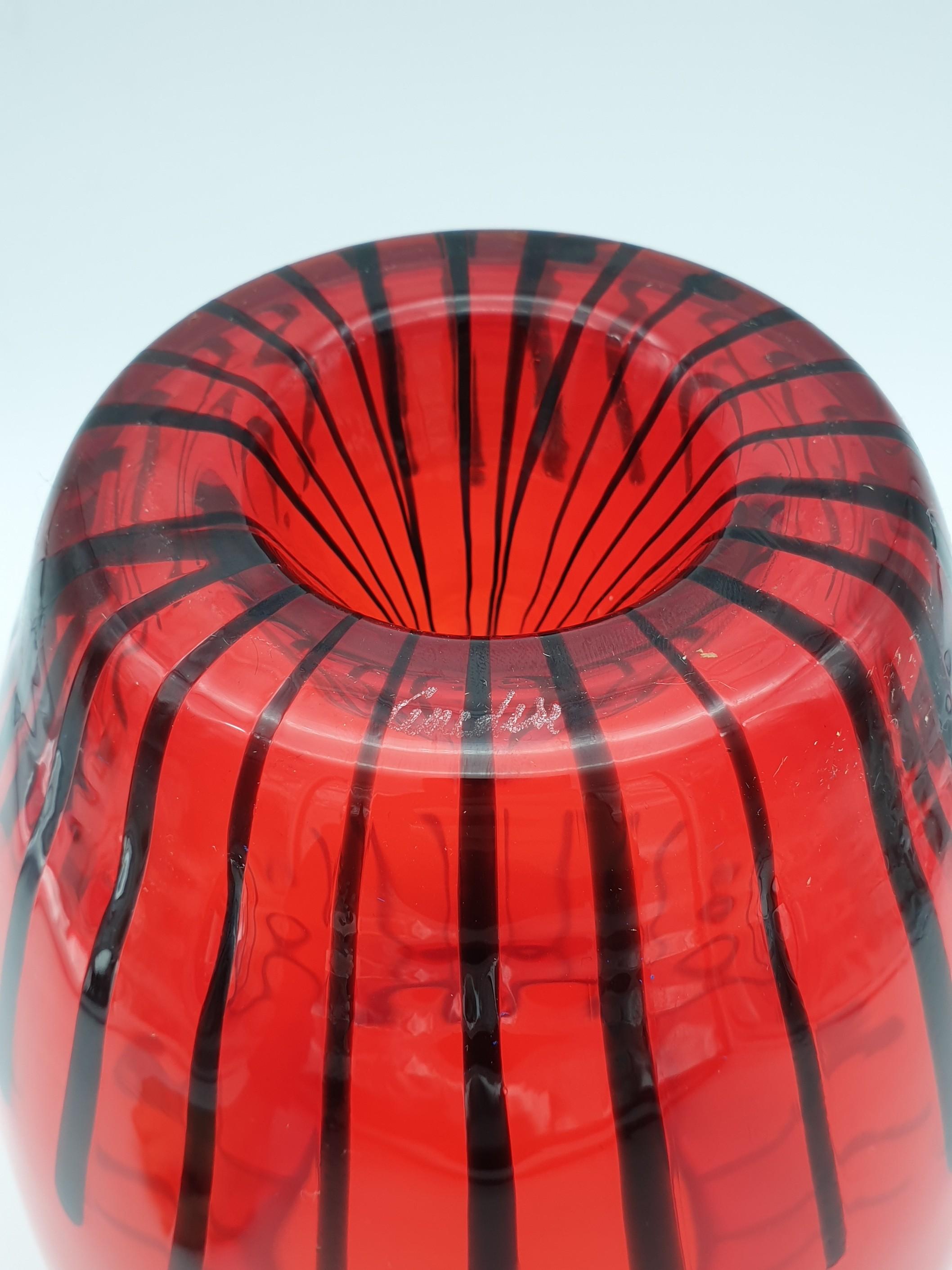 Modern Red Murano Glass Vase by Gino Cenedese e Figlio, late 1990s For Sale 9