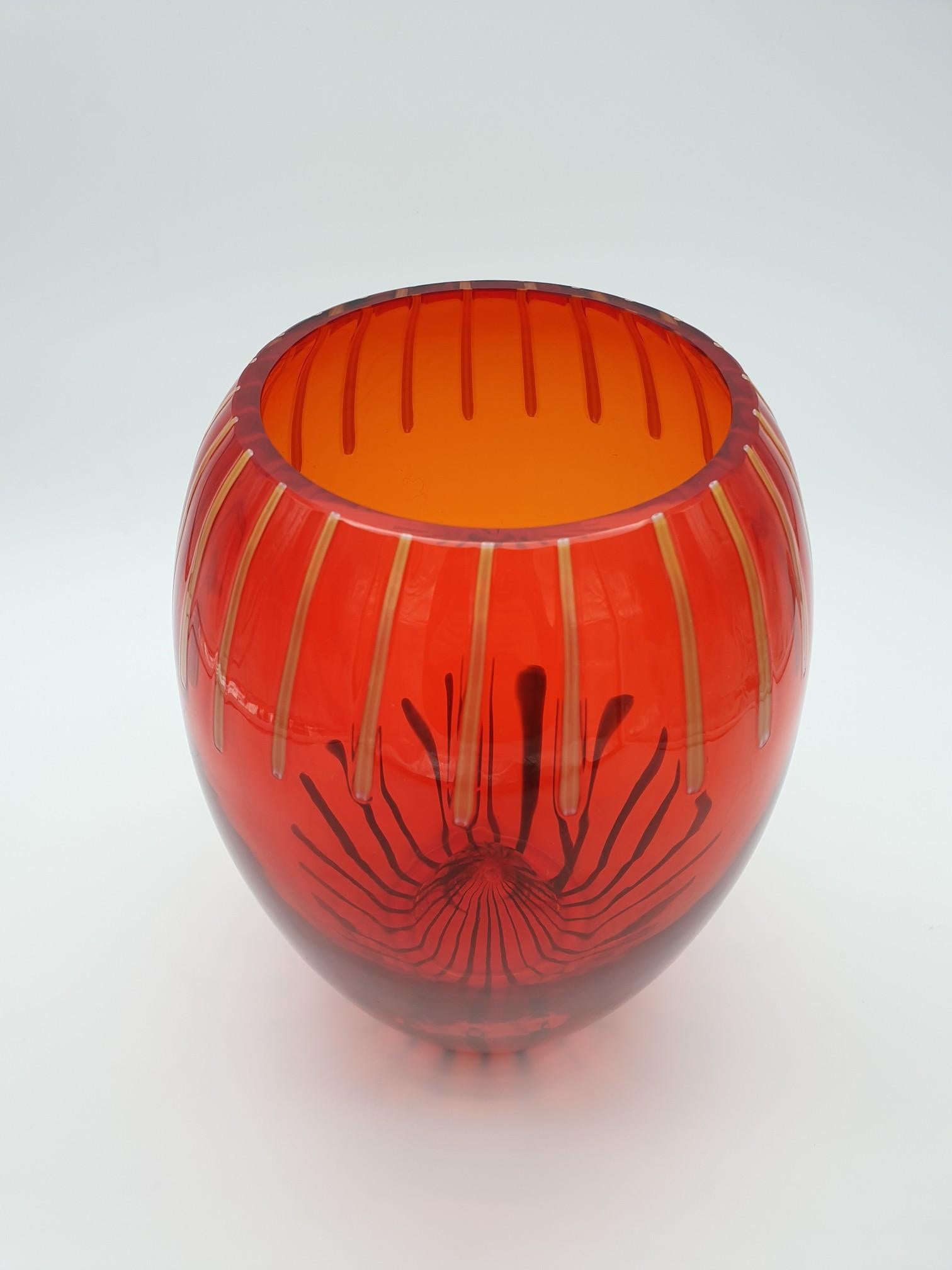 Italian Modern Red Murano Glass Vase by Gino Cenedese e Figlio, late 1990s For Sale