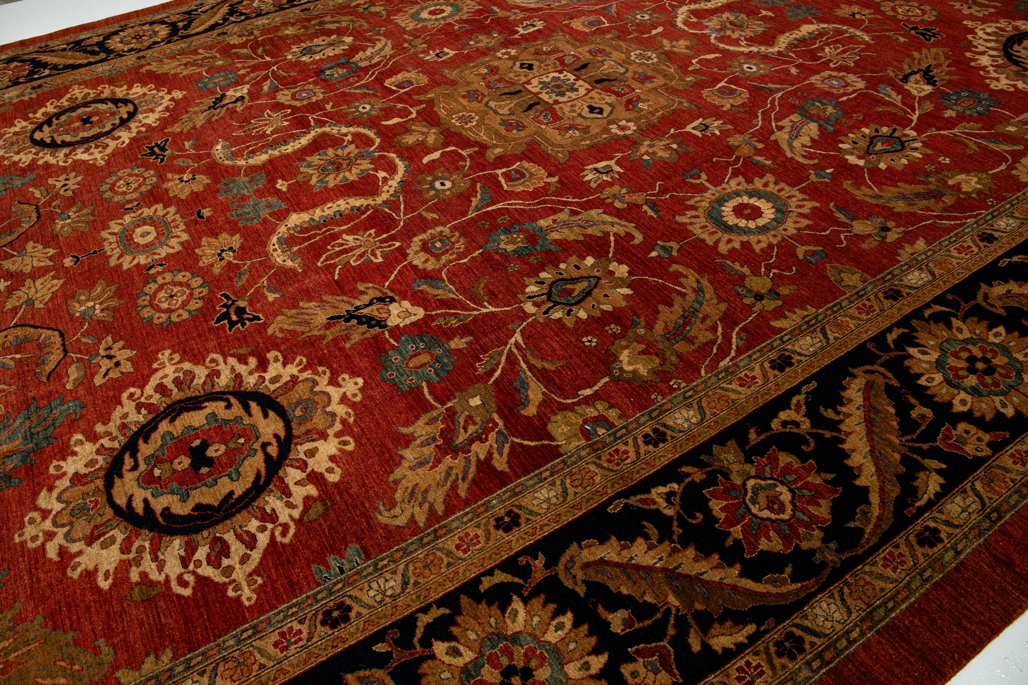 Moderner roter handgefertigter Peshawar-Wollteppich in Übergröße mit Kunstmotiv im Angebot 3