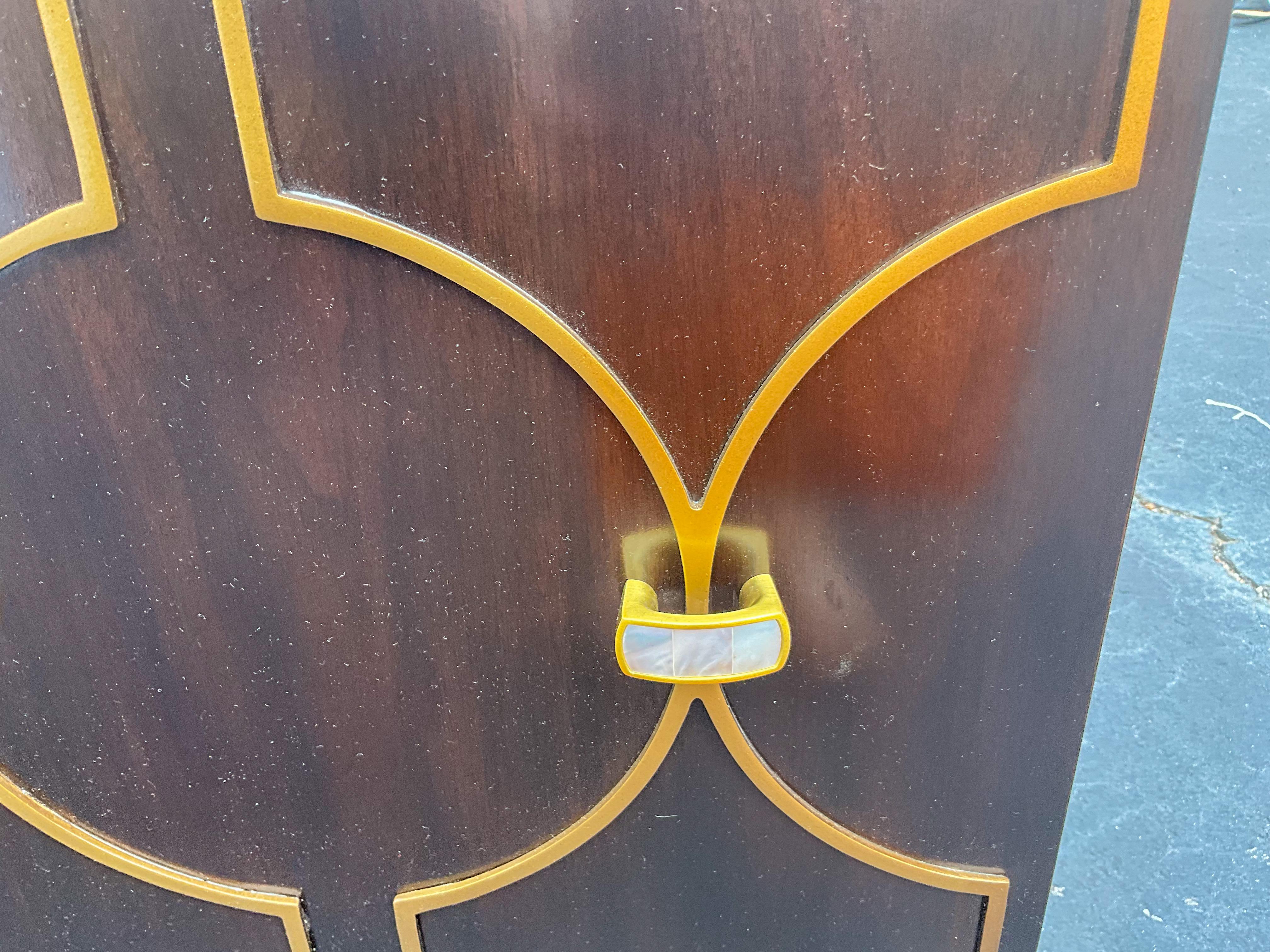 Walnut Modern Regency Style Carved Waknut Credenza / Sideboard By Lexington  For Sale