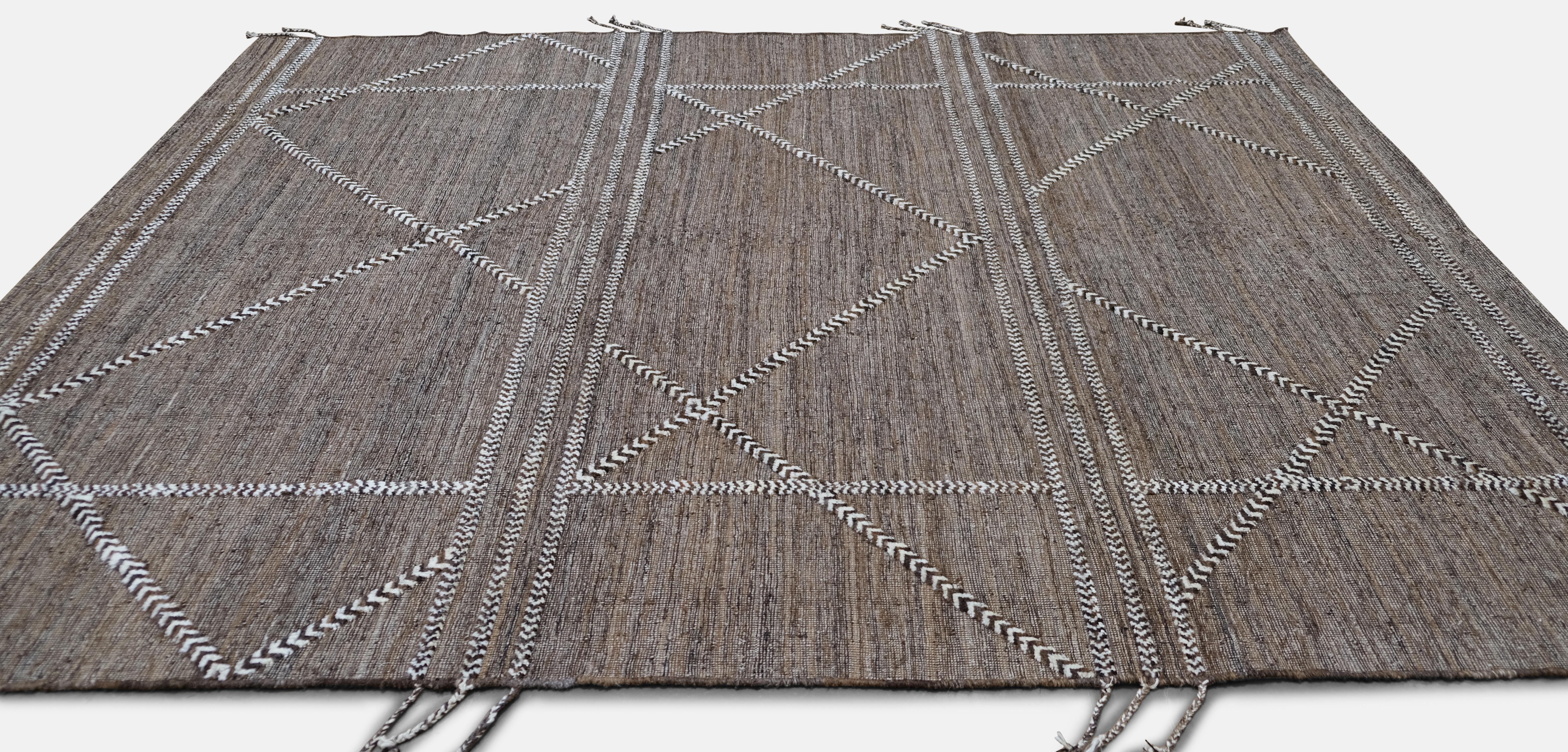 Modern Relaxed Moroccan Style Earthy Toned Wool Rug 8'3''x10'5'' Moderno en venta