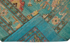 Blauer handgefertigter geblümter Wollteppich im modernen Revival-Stil