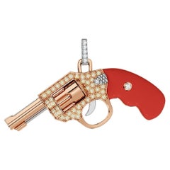 Collier pendentif Gun Revolver en or rose 18 carats avec diamants et cornaline rouge