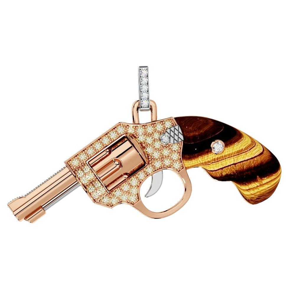 Collier pendentif Gun Revolver en or rose 18 carats avec pierre précieuse œil de tigre et diamant 