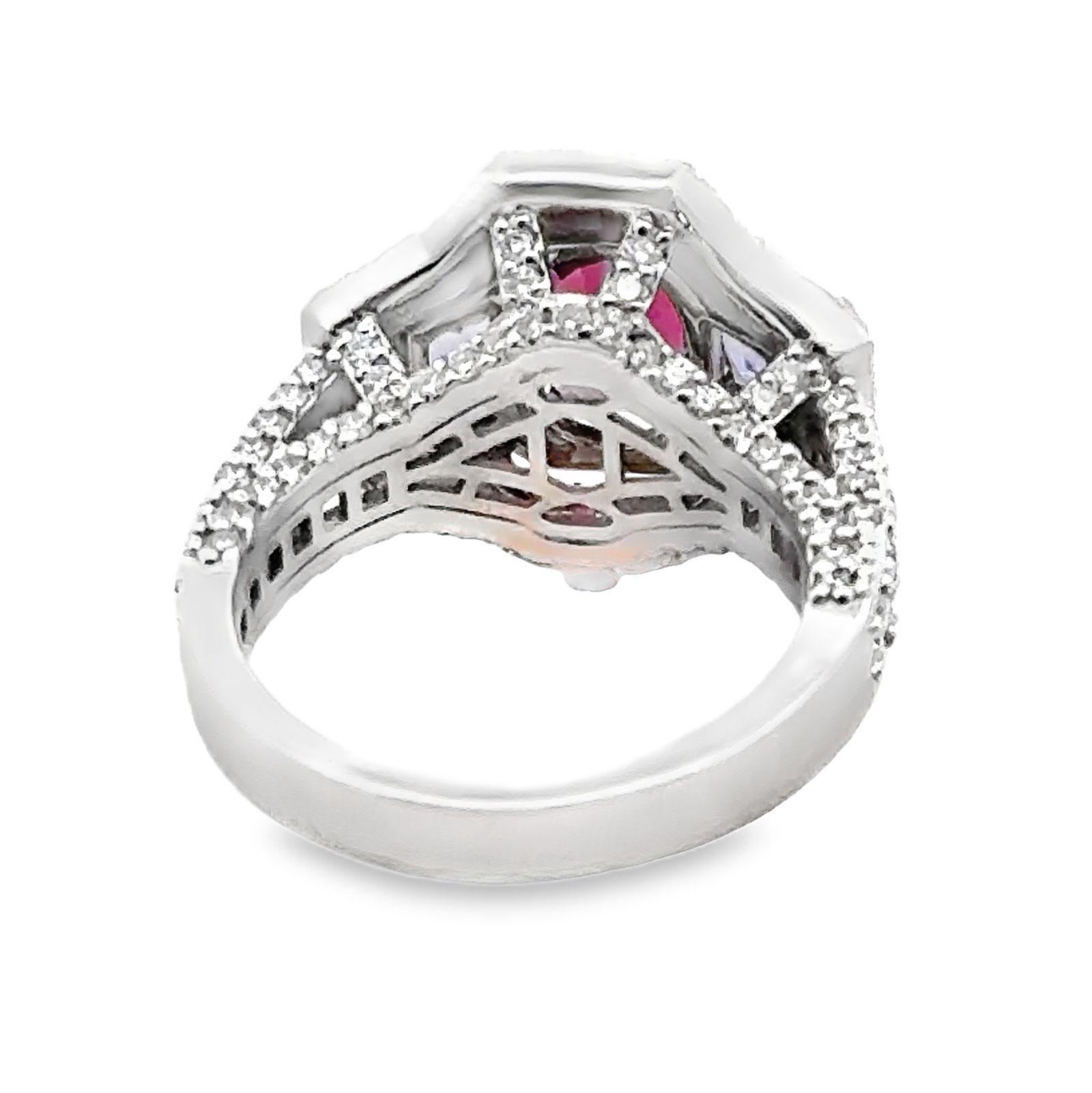 Granato di rodolite moderno, tanzanite e diamanti  Anello Cocktail in oro bicolore 18K in vendita 2