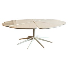 Modern Richard Schultz petal Coffee table all off white high Gloss finish