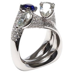 Moderner Ring – Saphire und weiße Diamanten in 18 Karat Weißgold gefasst 