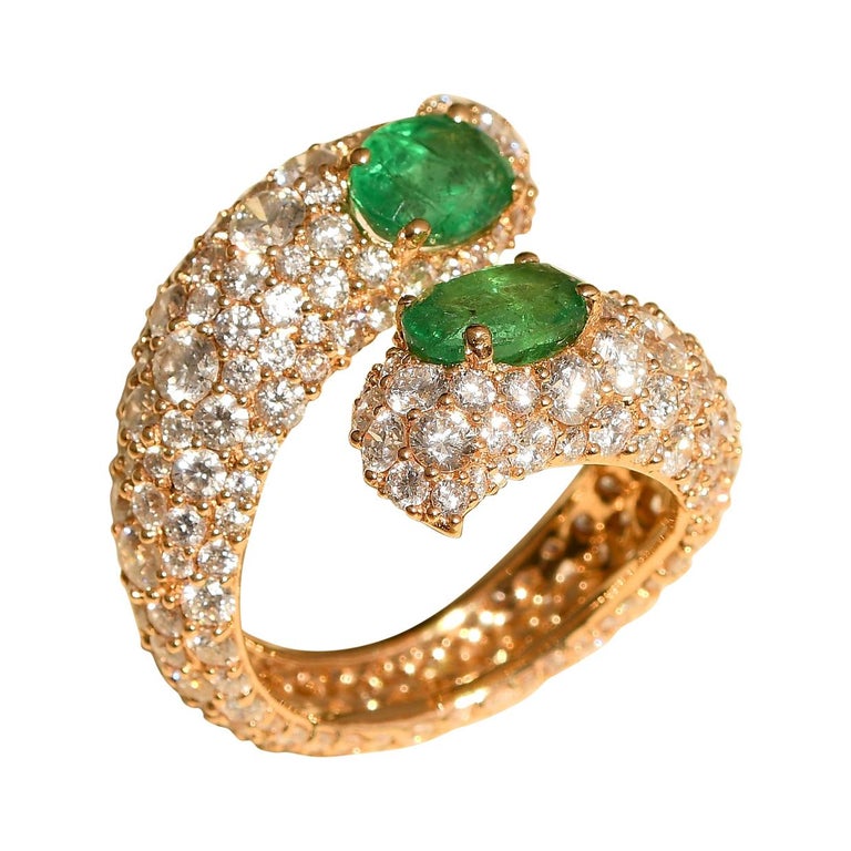Modern Ring with 1.64 Carat Oval Emeralds and 3.76 Carat Diamond For ...