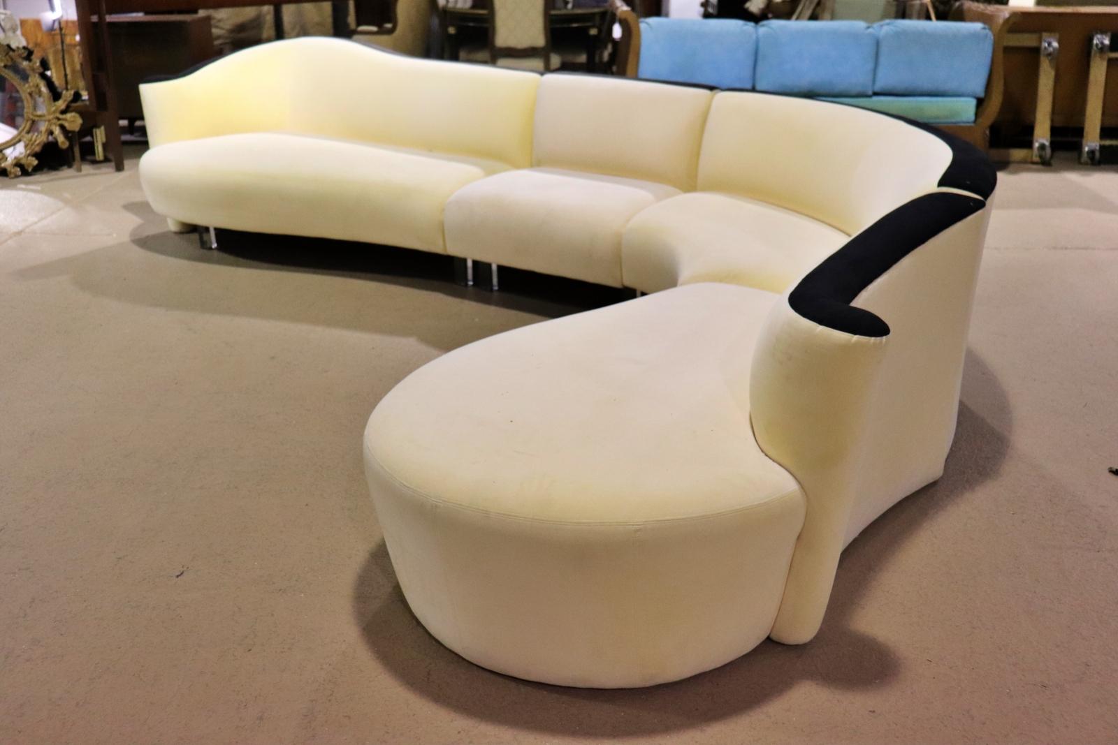 Gorgeous sofa by Robert Ebel for Weiman. This stylish 4 piece sofa can be adjusted due to it's modular style seating.

Please confirm item location (NY or NJ).