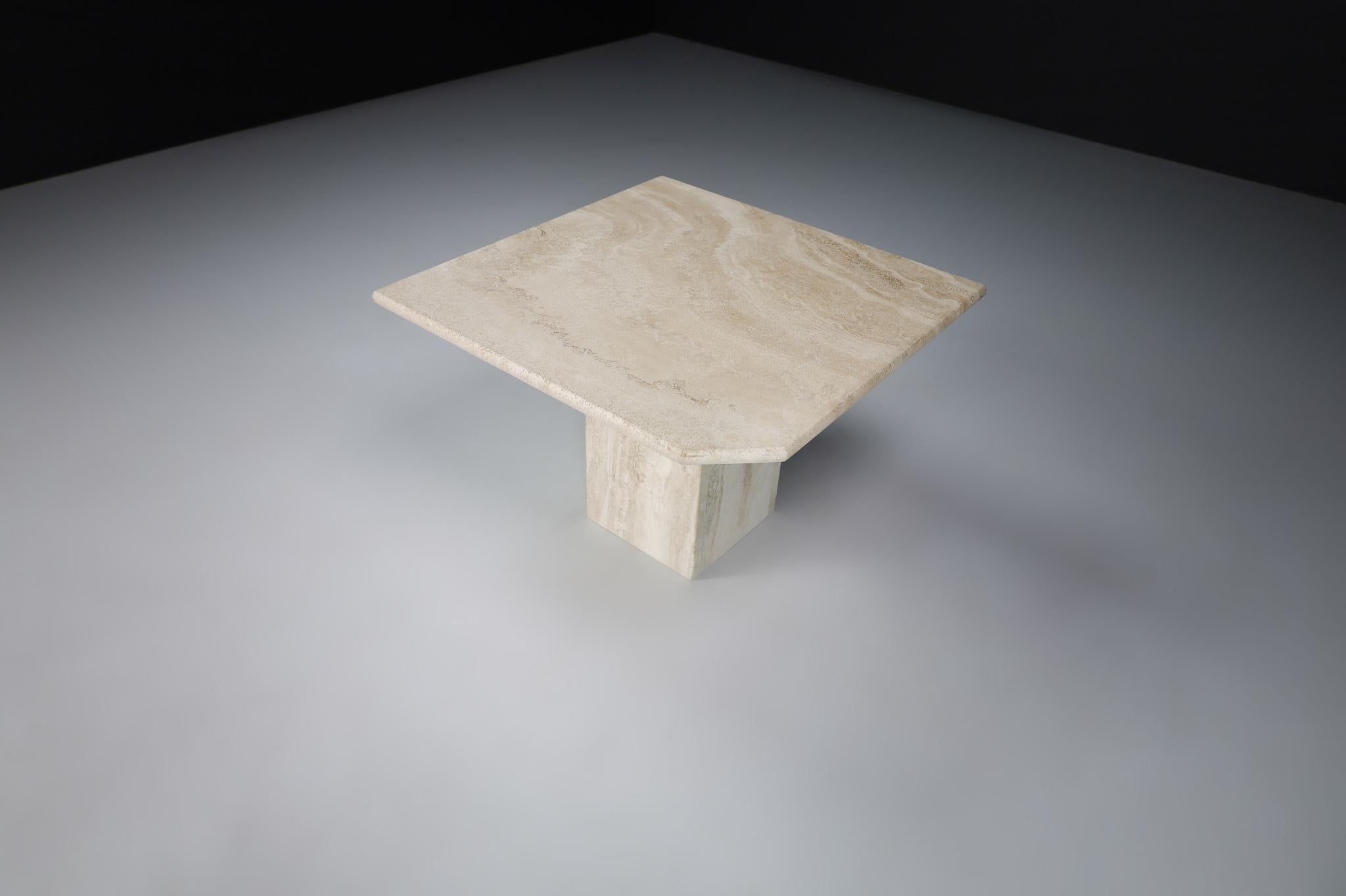 Modern Roche Bobois Style Travertine Side or End Table, Italy 1970s In Good Condition In Almelo, NL