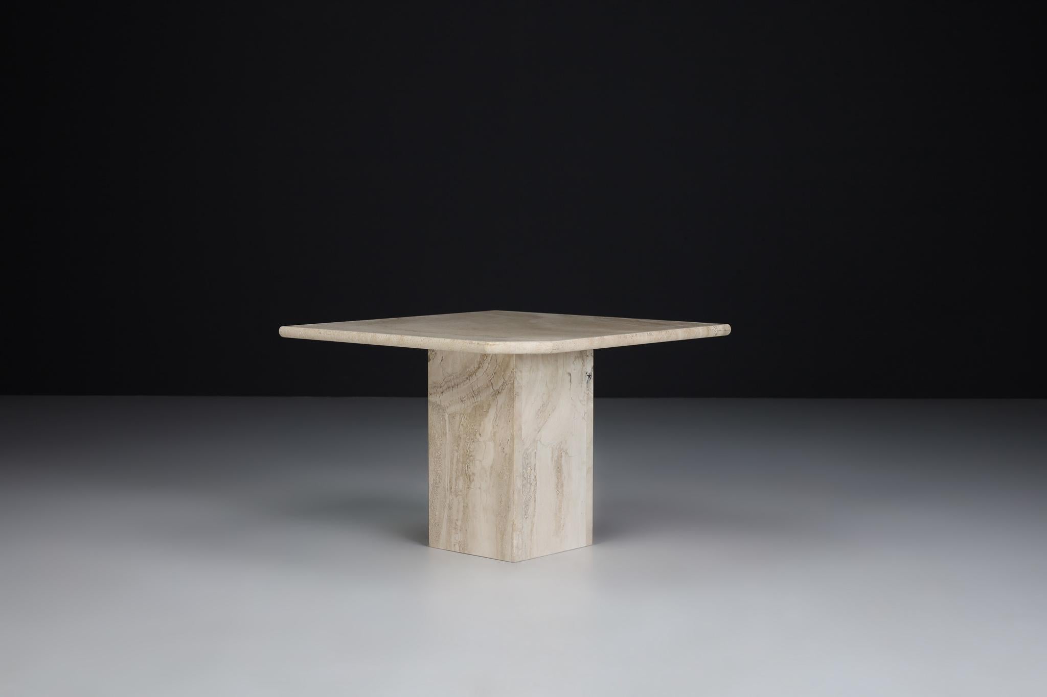 Late 20th Century Modern Roche Bobois Style Travertine Side or End Table, Italy 1970s
