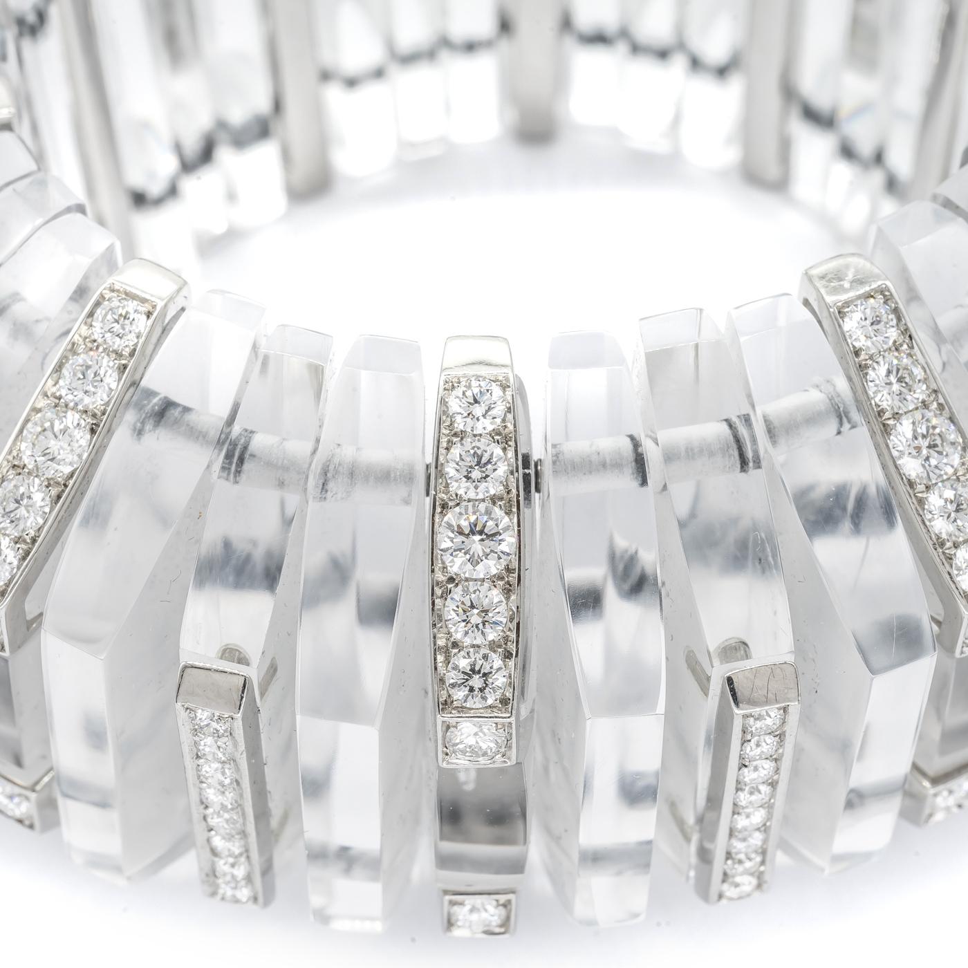 Modern Rock Crystal, Diamond And Platinum Bracelet, 13.20 Carats In Excellent Condition For Sale In London, GB