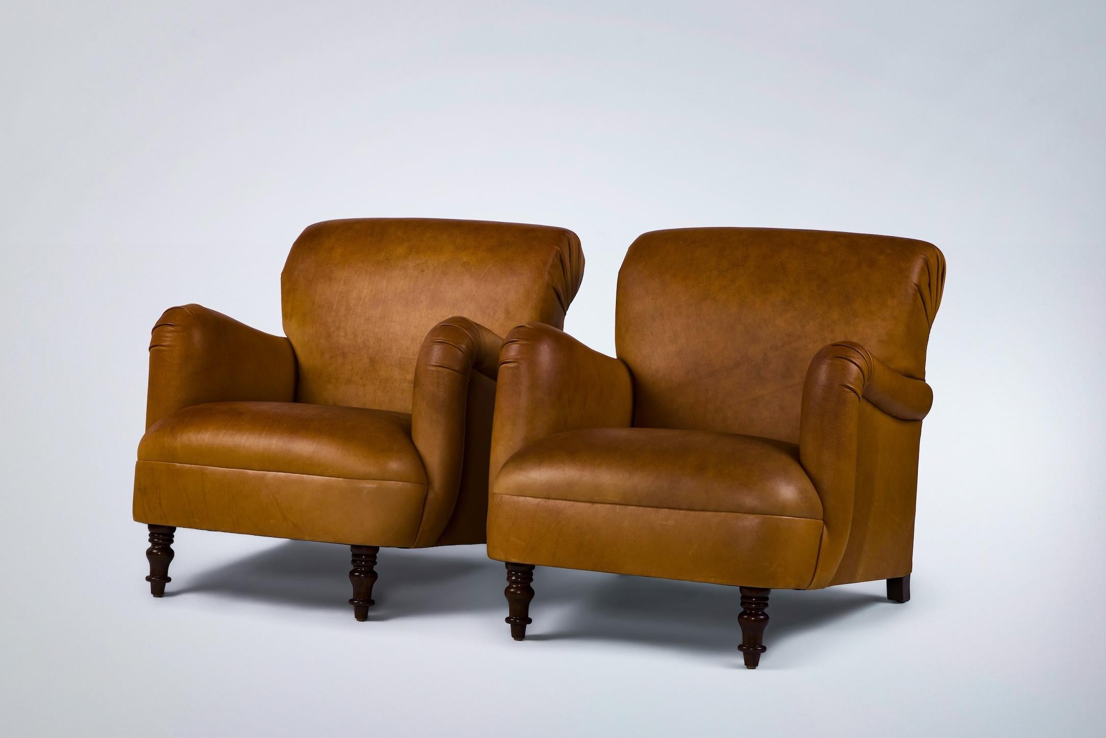 Modern Roll Arm Upholstered Lillian Chair Turned Legs by Martin and Brockett In New Condition For Sale In Los Angeles, CA