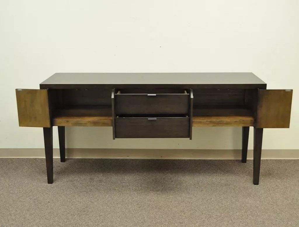 Room and Board Moderna Timbre de bambú Maria Yee Consola Credenza Armario Aparador Moderno en venta