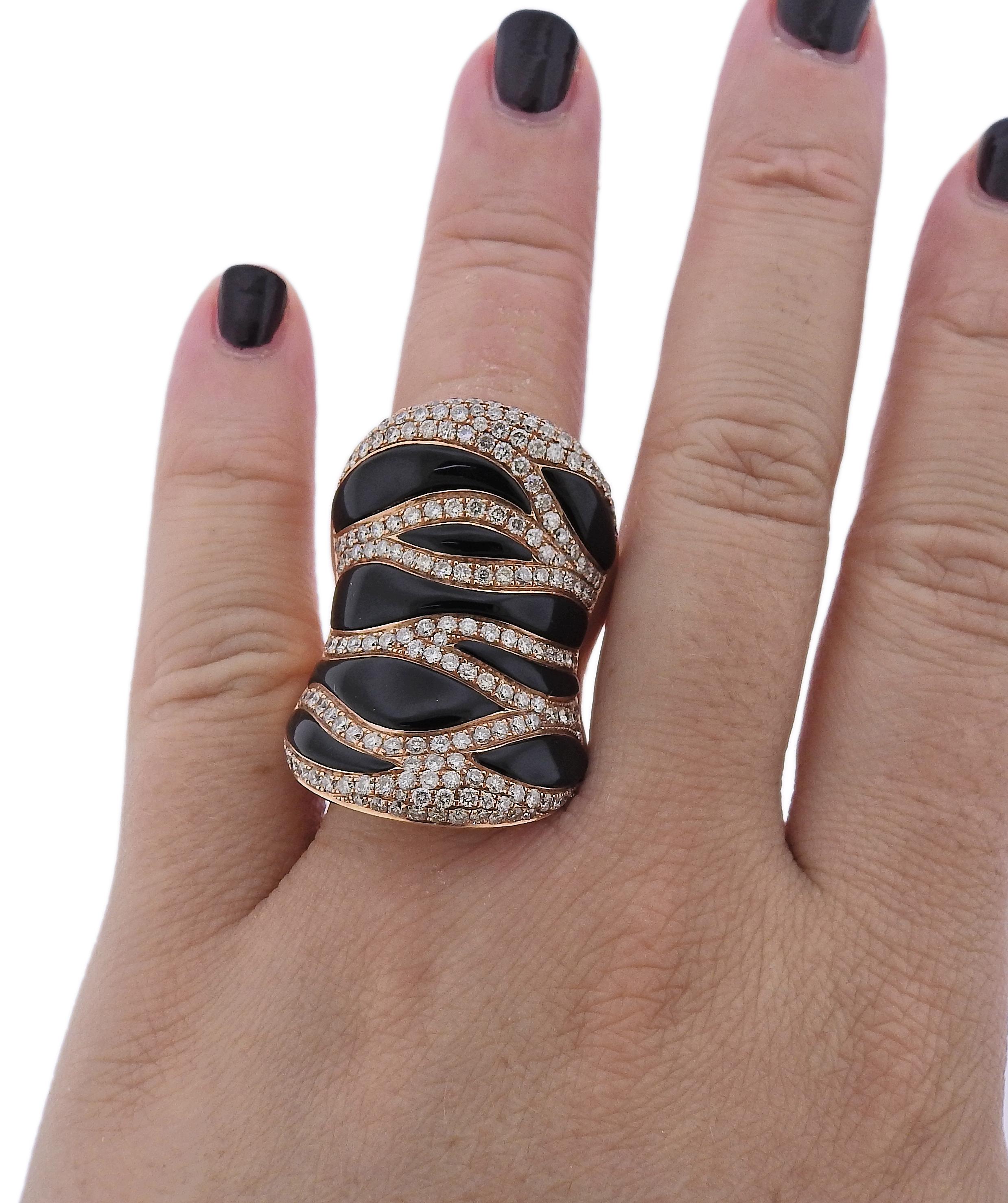 Modern Rose Gold Diamond Onyx Zebra Cocktail Ring In Excellent Condition For Sale In New York, NY