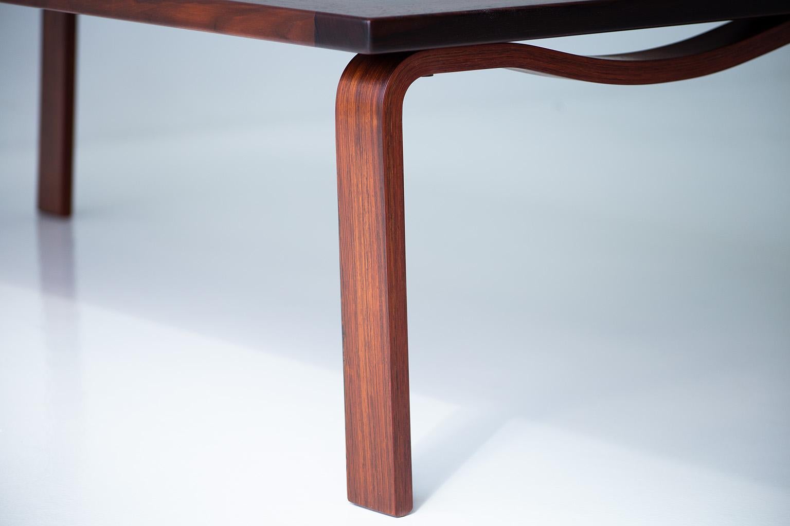 Table basse moderne en bois de rose Westnofa  en vente 5