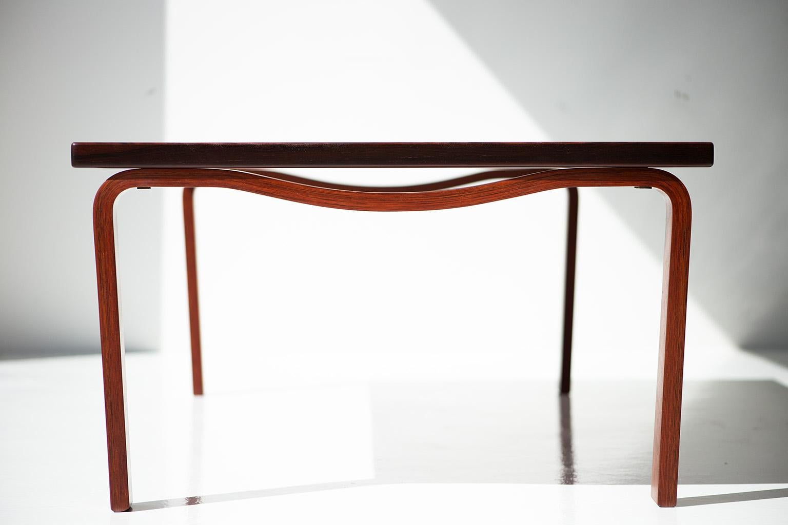 Mid-Century Modern Table basse moderne en bois de rose Westnofa  en vente
