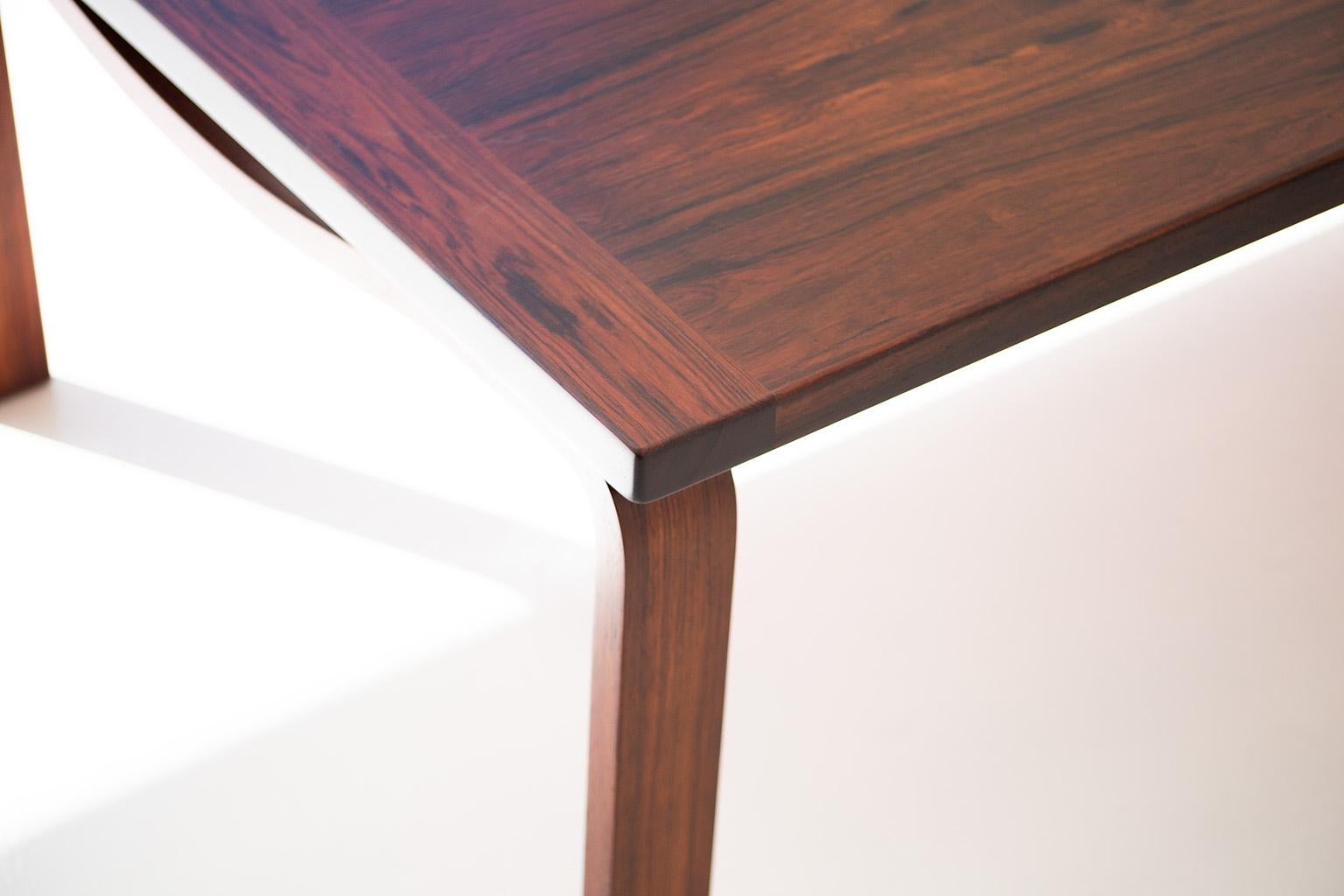 Milieu du XXe siècle Table basse moderne en bois de rose Westnofa  en vente