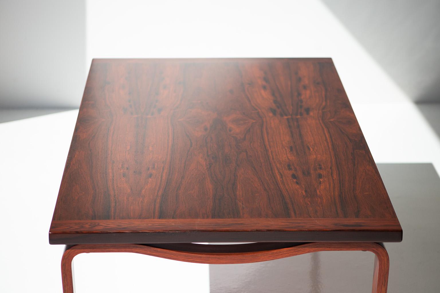 Table basse moderne en bois de rose Westnofa  en vente 1