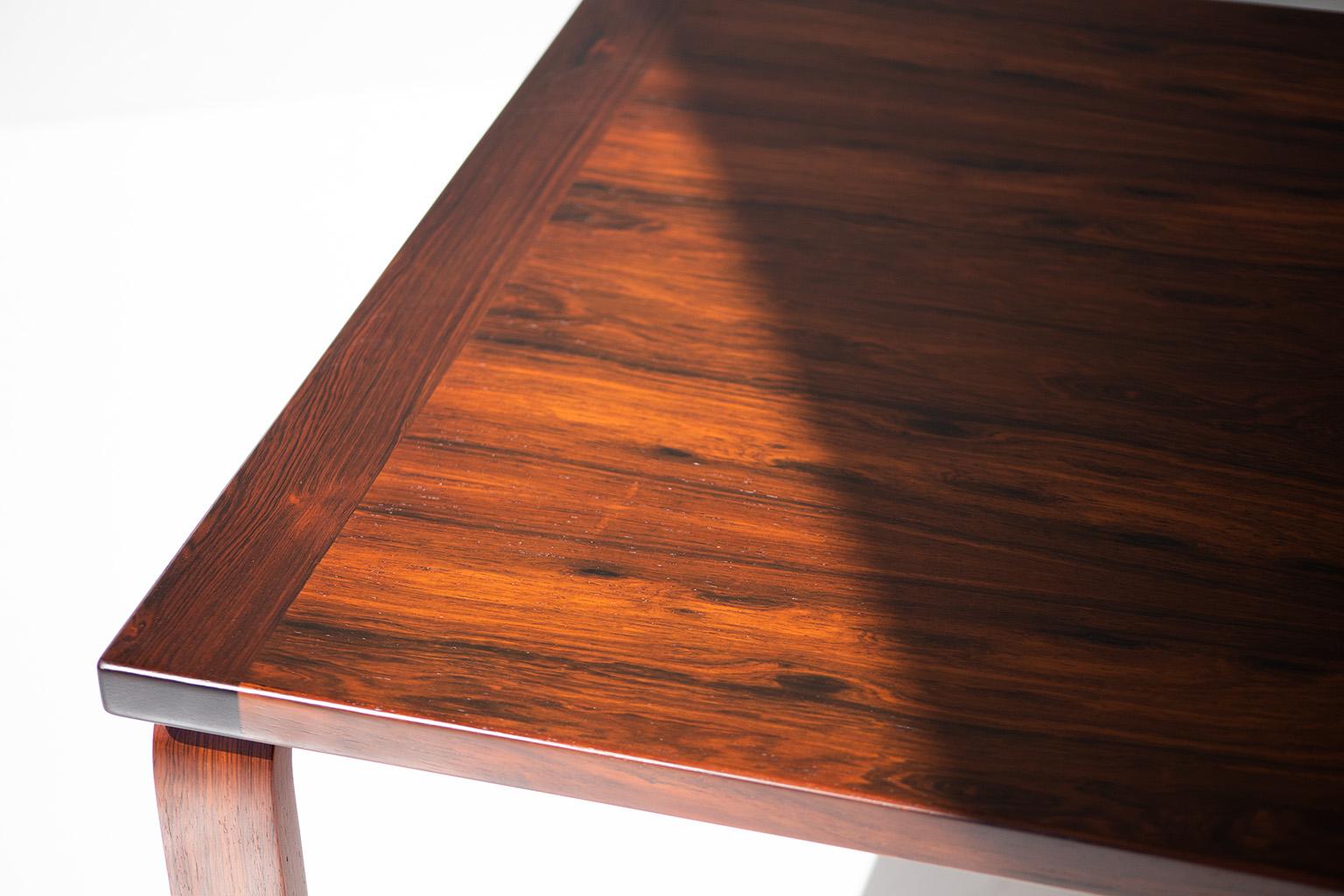 Table basse moderne en bois de rose Westnofa  en vente 2